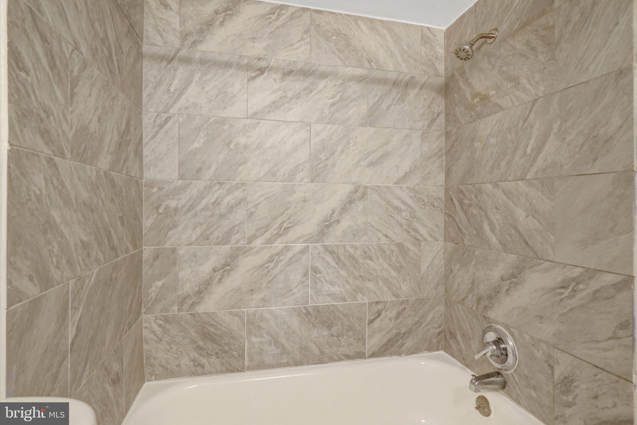 YORKTOWNE SQUARE - Residential