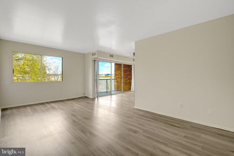 Property photo of 2904 Kings Chapel Road 05/16, Falls Church, VA 22042