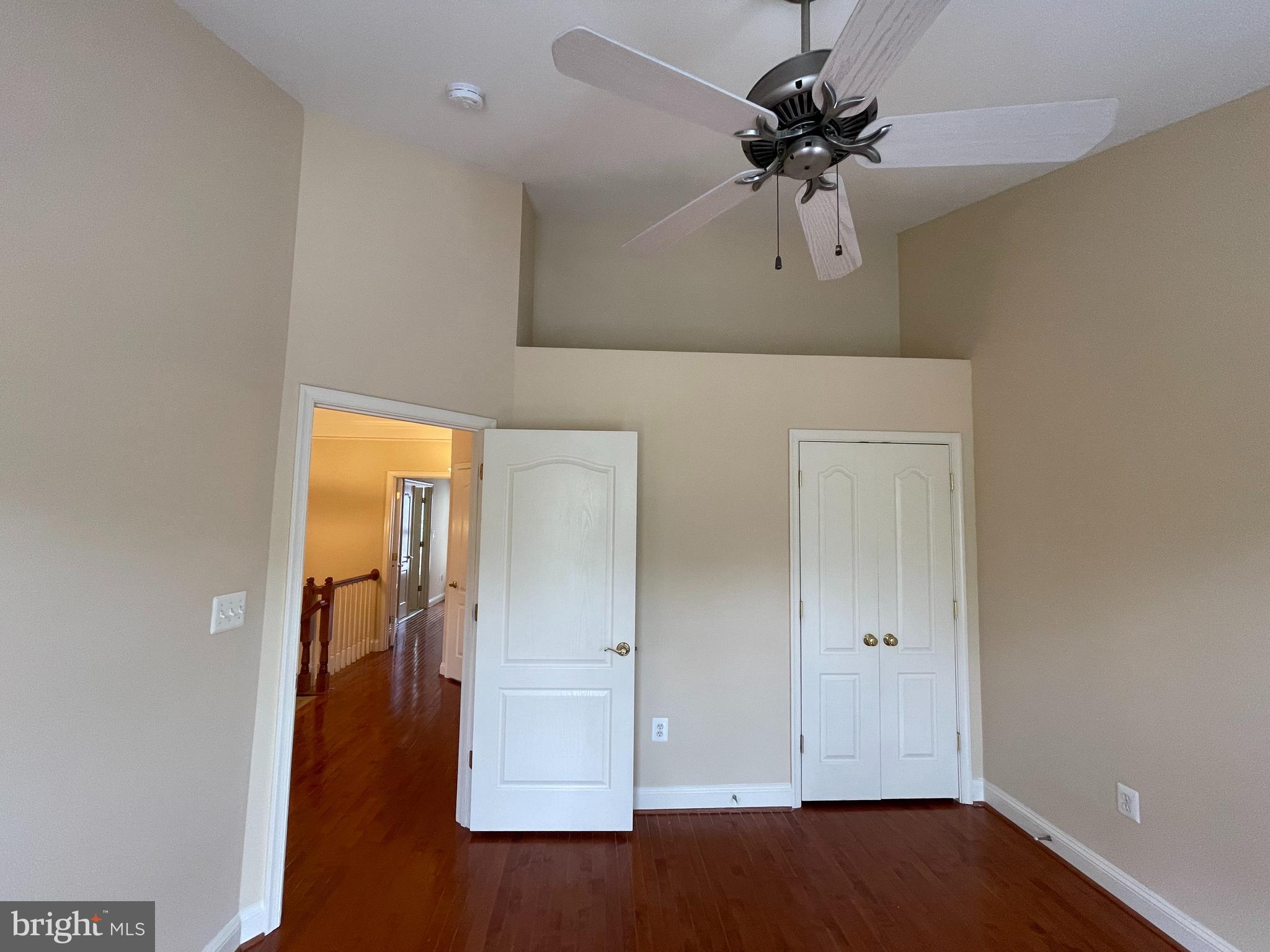 FAIRFAX CENTER LANDBAY - Residential Lease