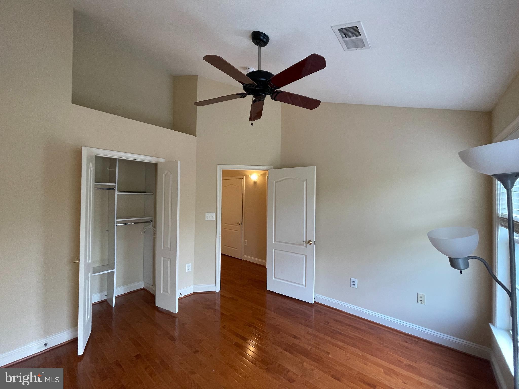 FAIRFAX CENTER LANDBAY - Residential Lease