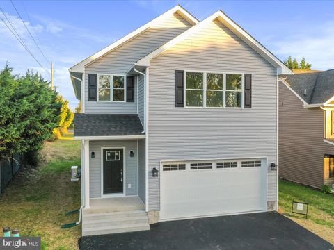 Photo of 605 N Western Avenue, MARTINSBURG, WV 25404 (MLS # WVBE2044680)