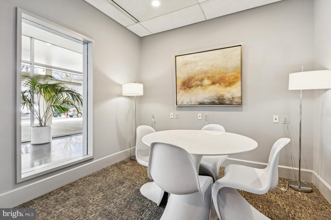 350 G STREET SW N411