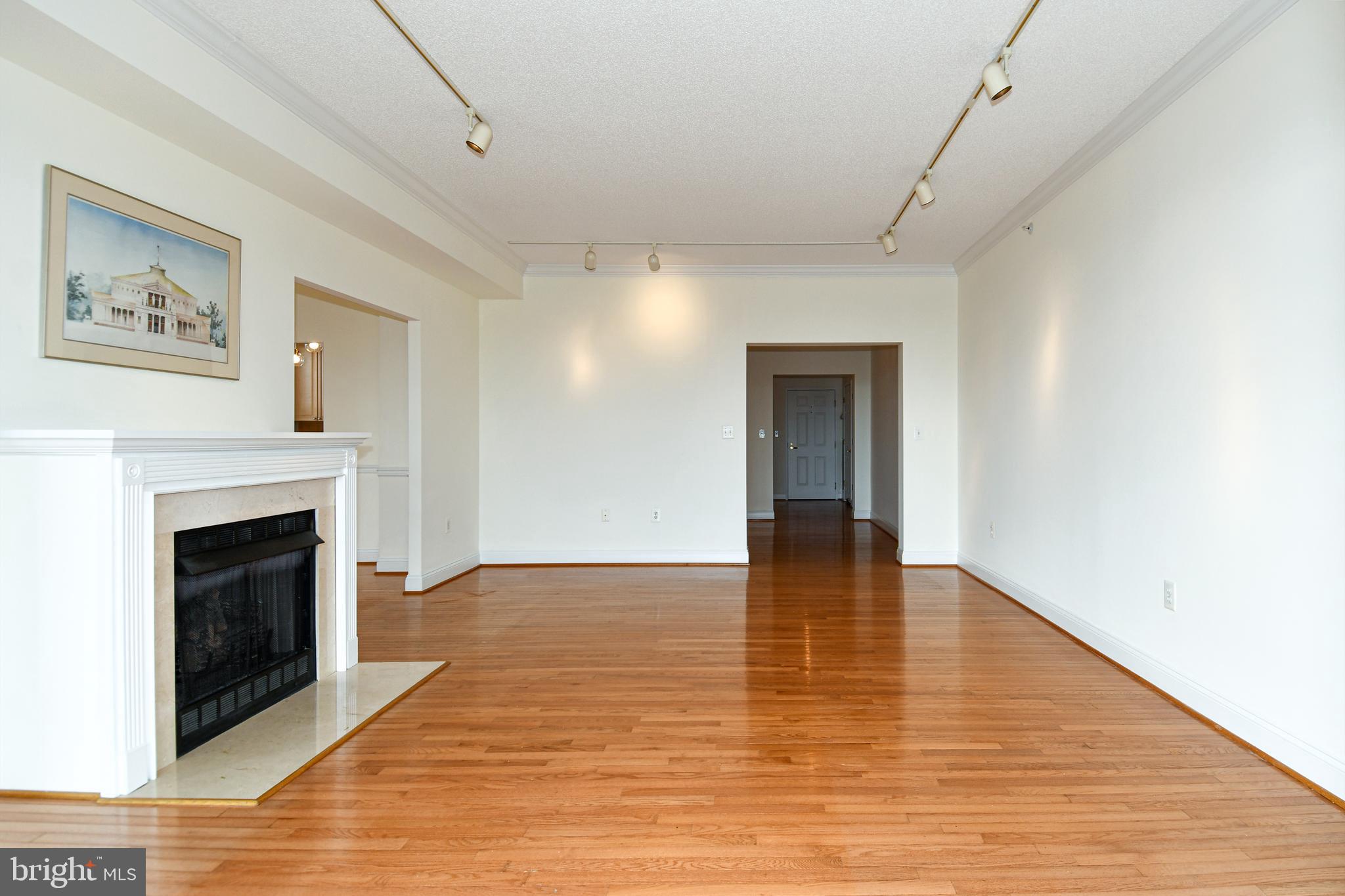 STRATFORD HOUSE - Residential