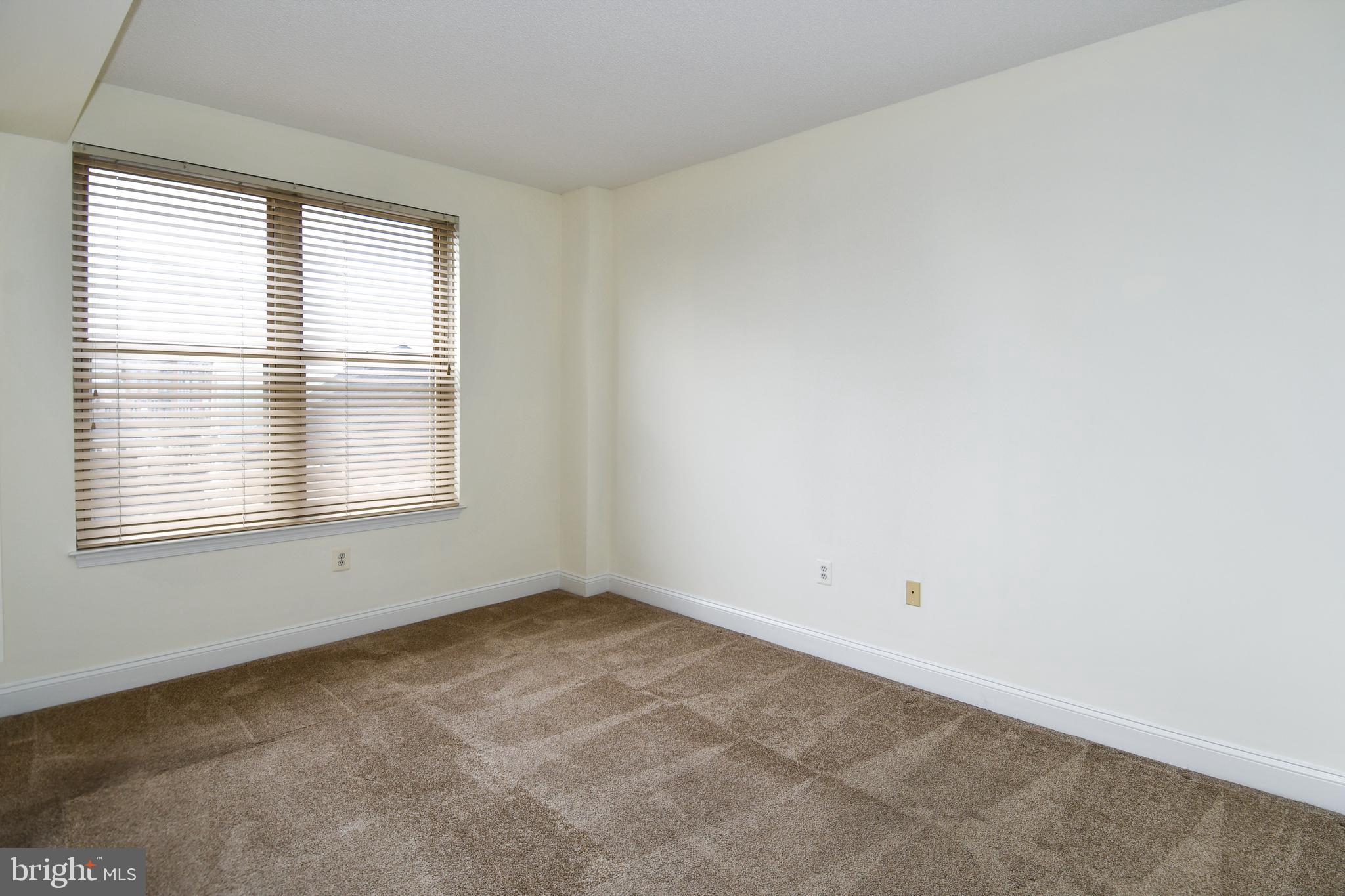 STRATFORD HOUSE - Residential