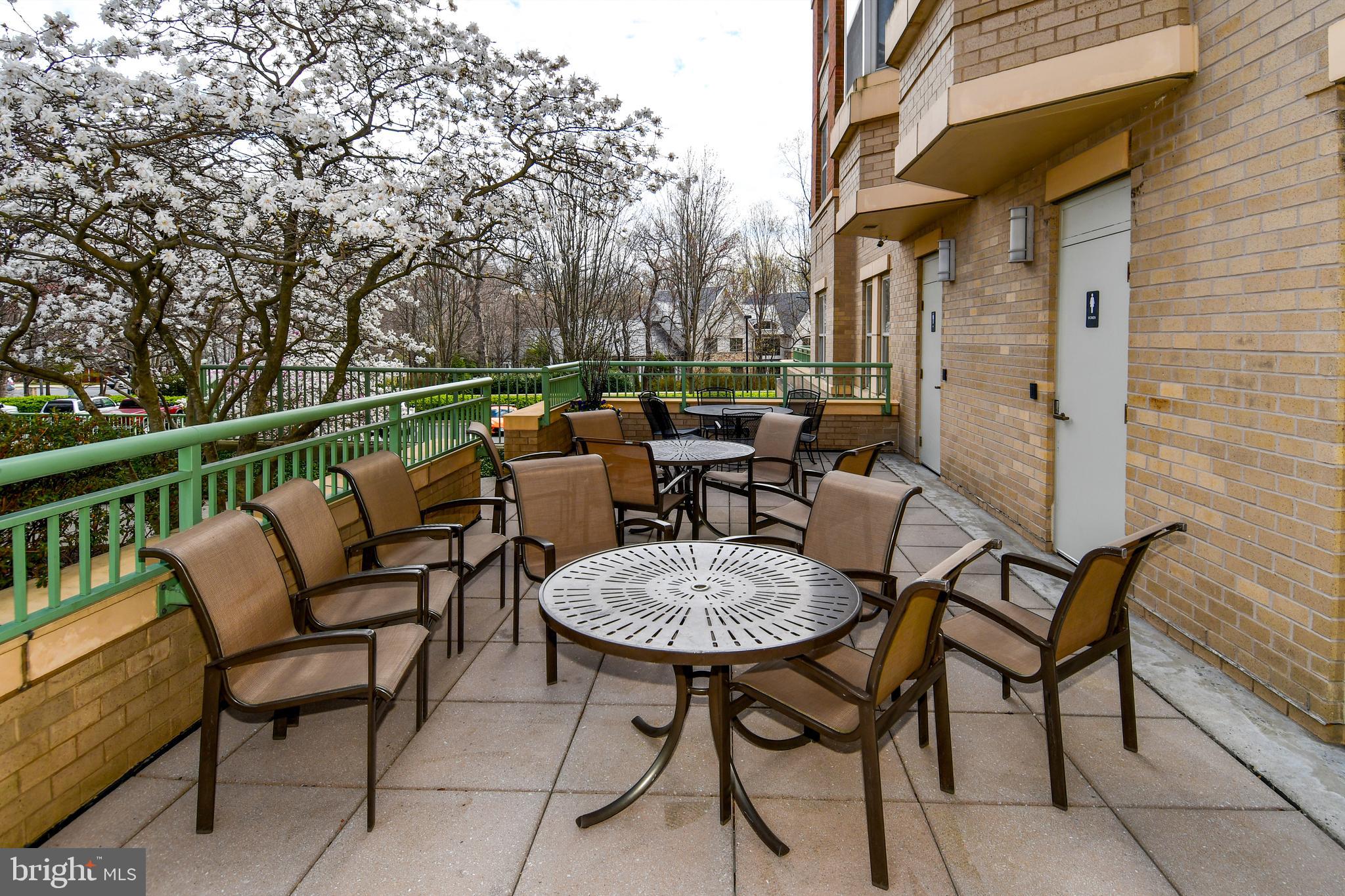 STRATFORD HOUSE - Residential