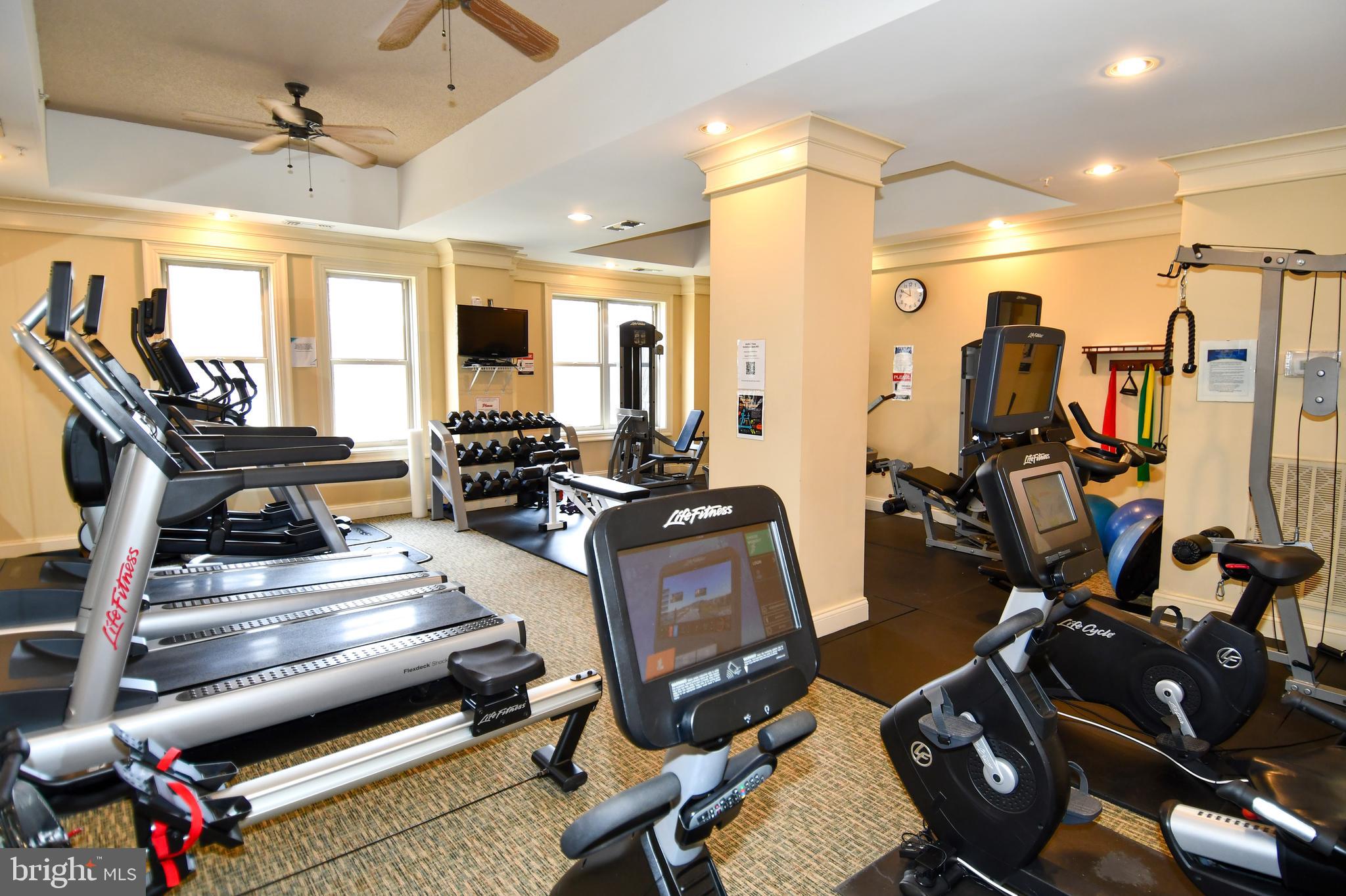 STRATFORD HOUSE - Residential