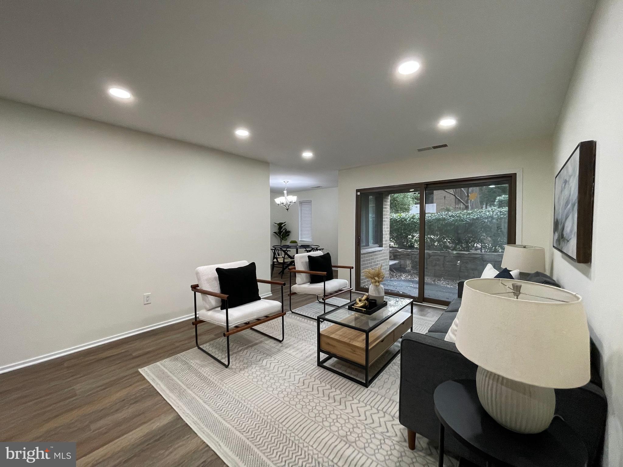 JEFFERSON MEWS - Residential