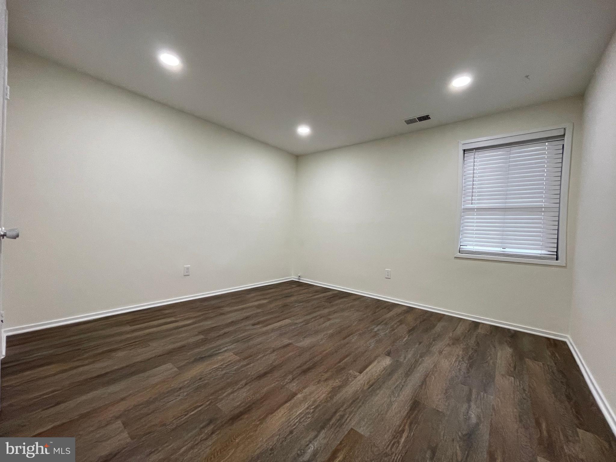 JEFFERSON MEWS - Residential