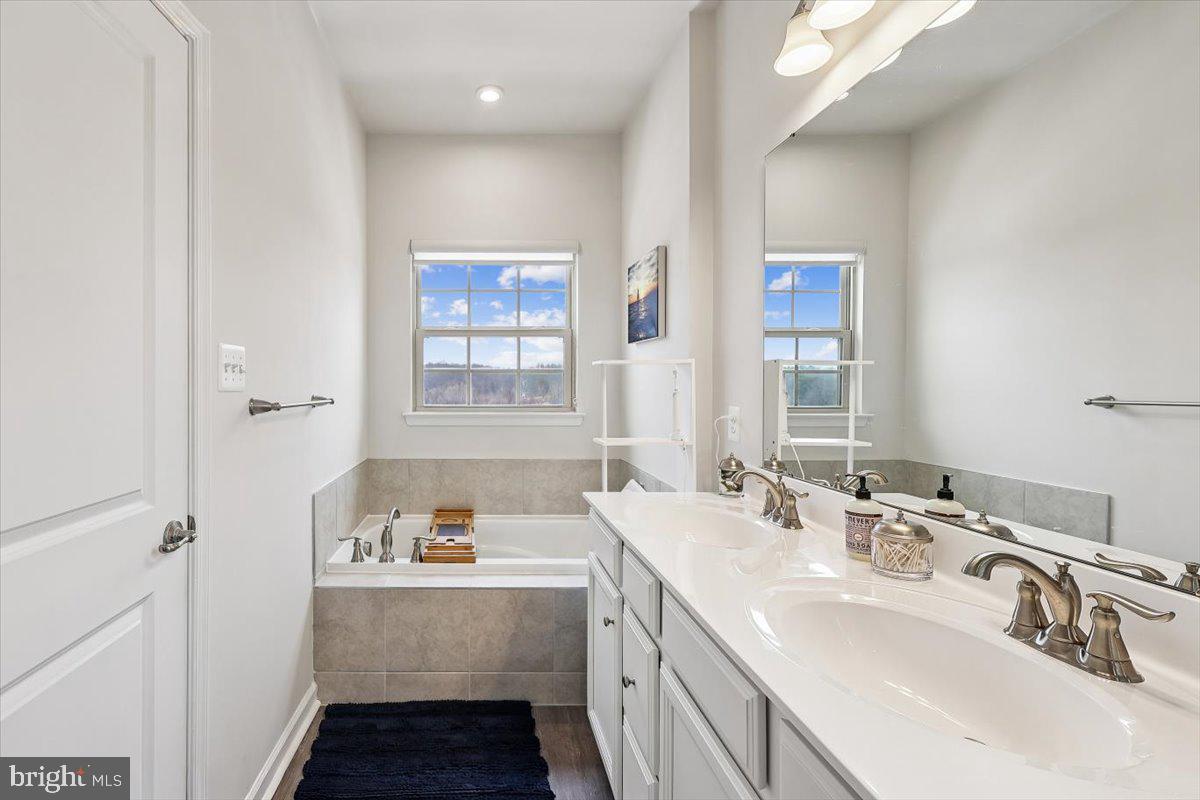 PARKSIDE - Residential