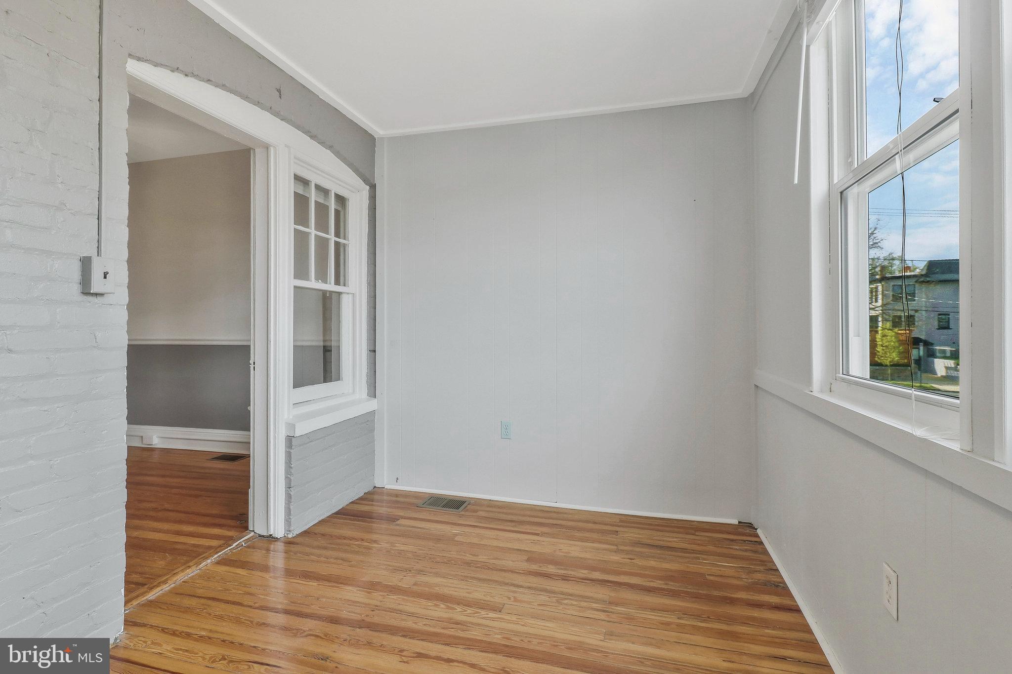 PETWORTH - Residential Lease