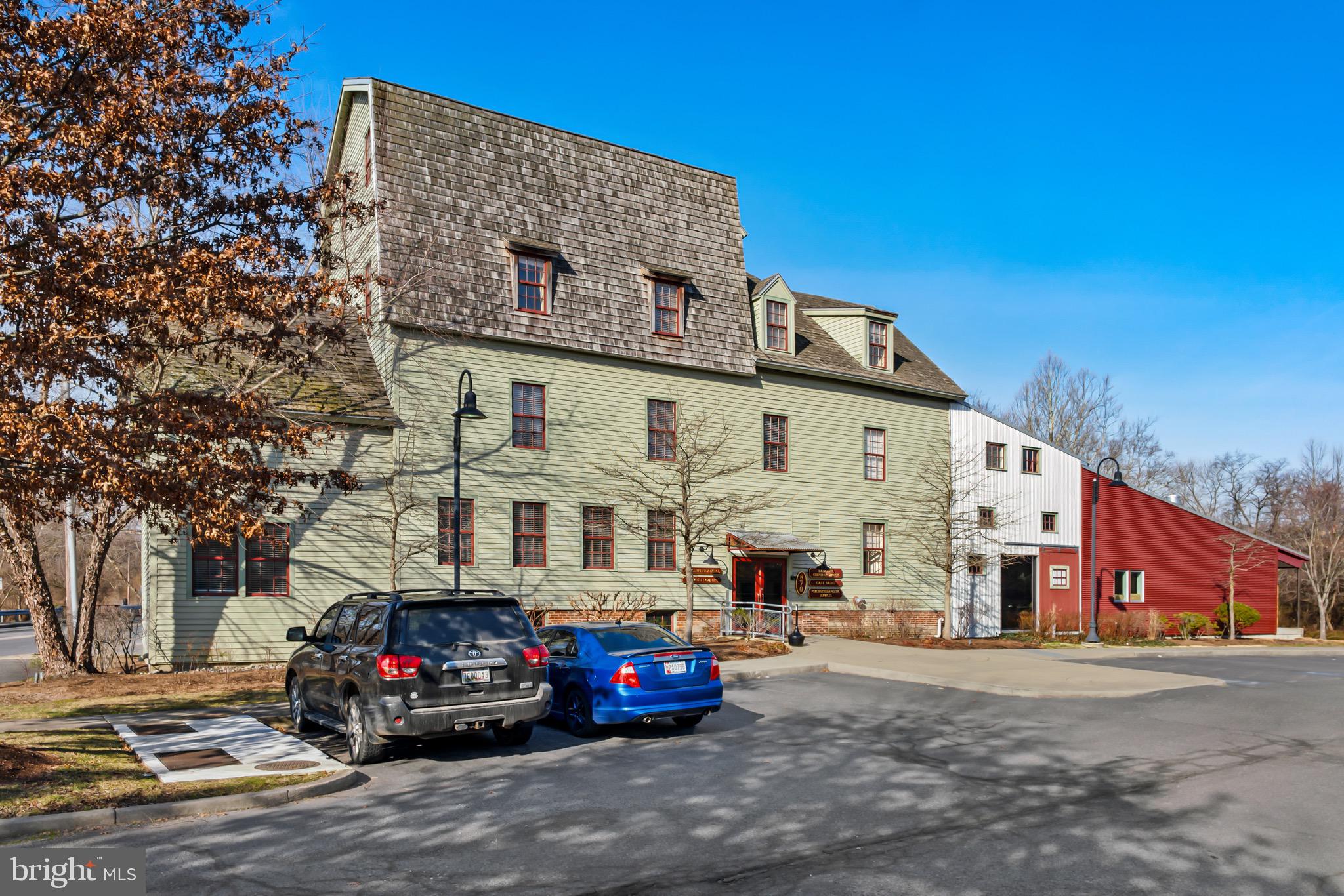 860 & 870 HIGH STREET