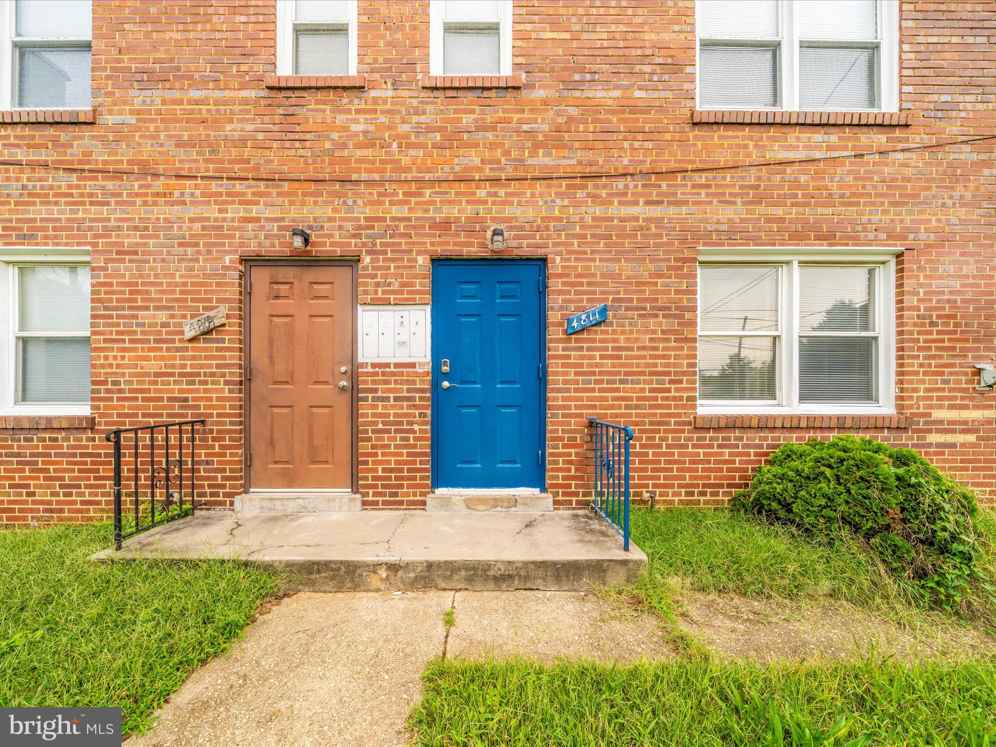 4811 QUARLES STREET NE