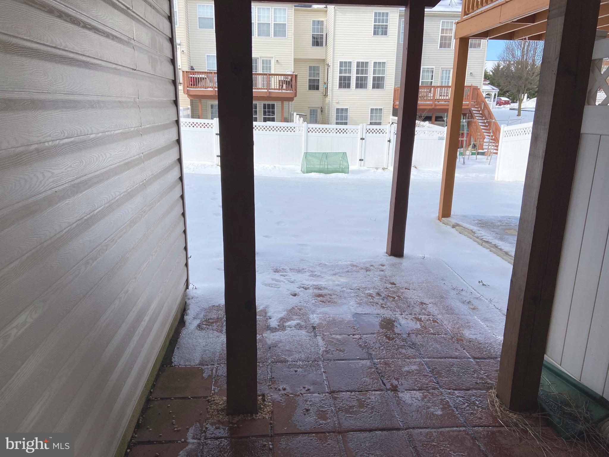 LAKELAND PLACE - Residential Lease