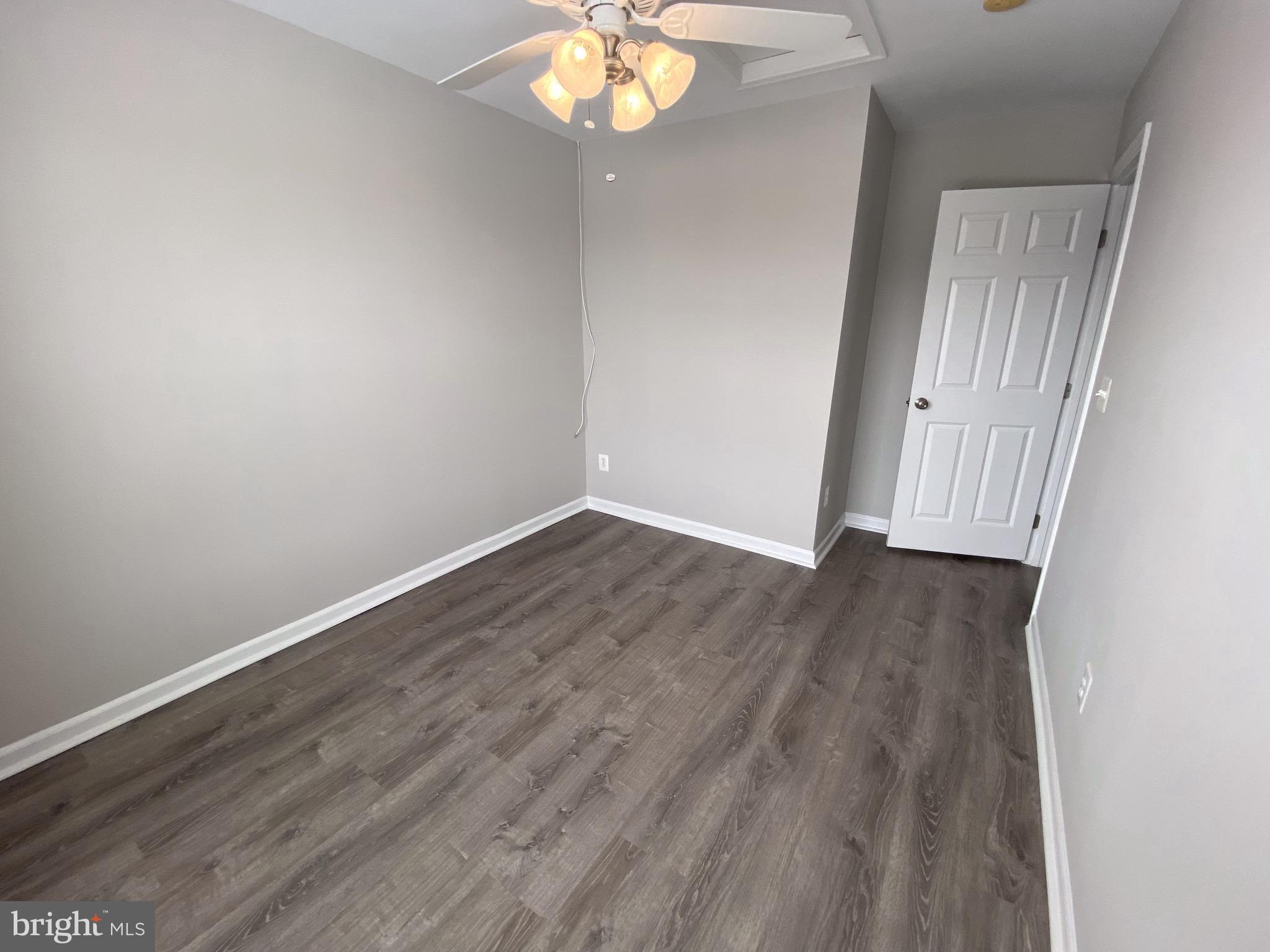 LAKELAND PLACE - Residential Lease