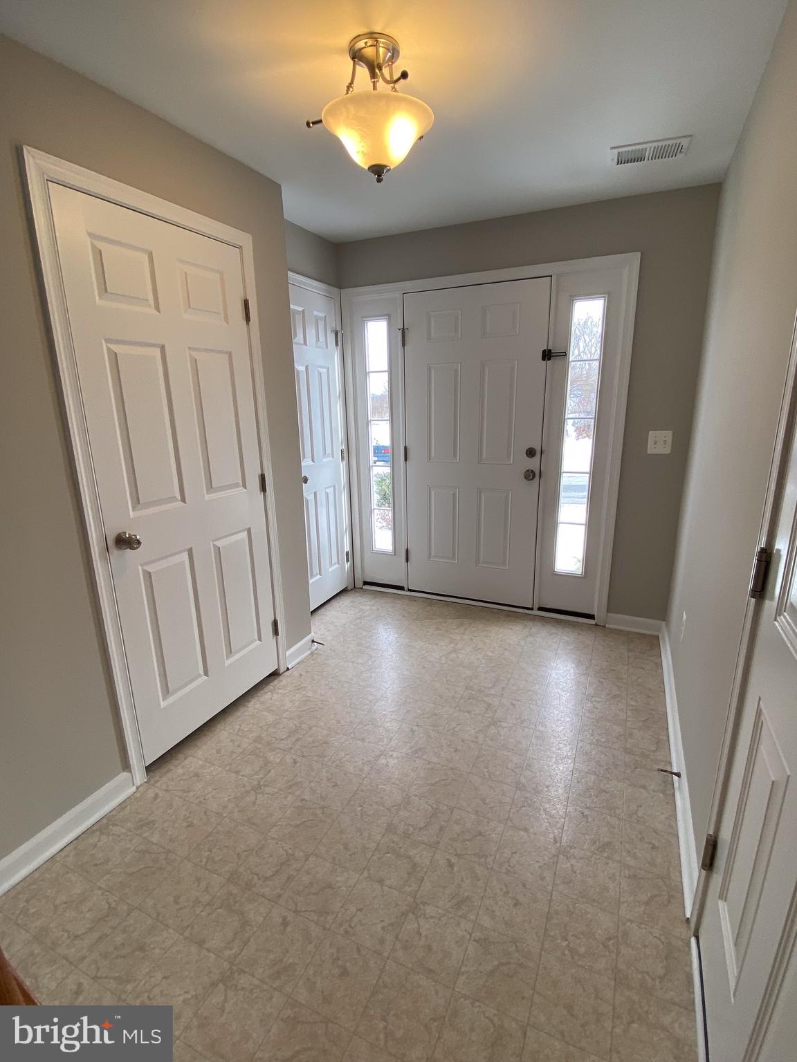 LAKELAND PLACE - Residential Lease