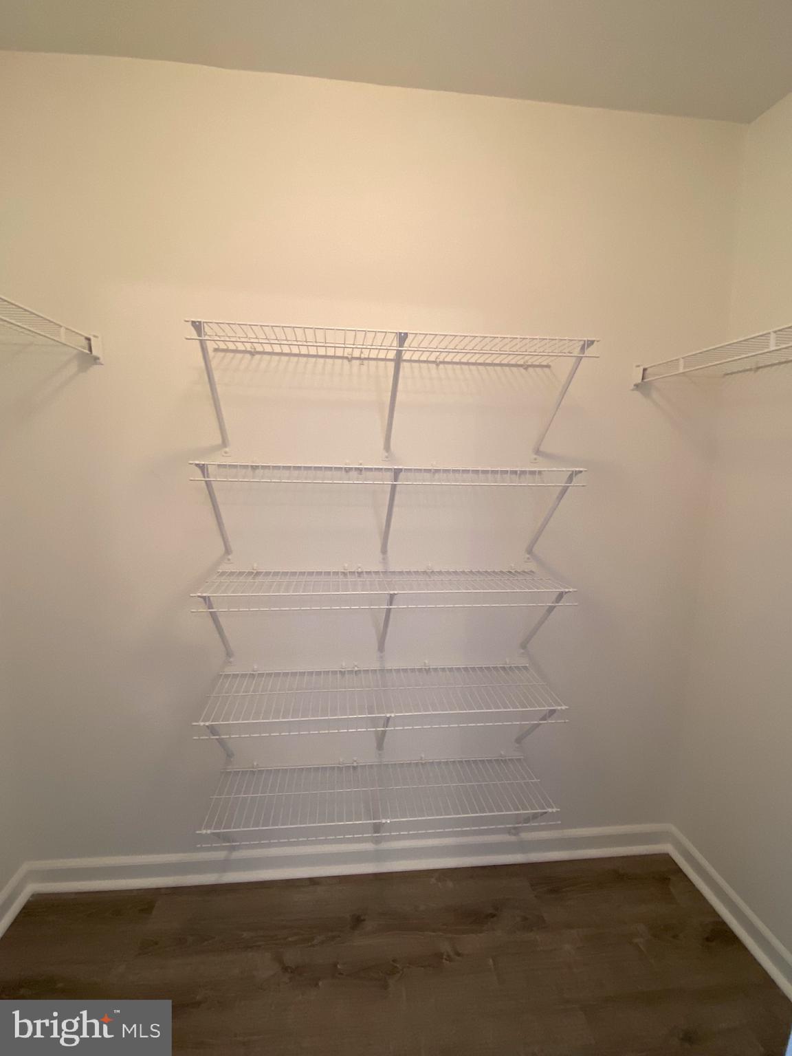 LAKELAND PLACE - Residential Lease