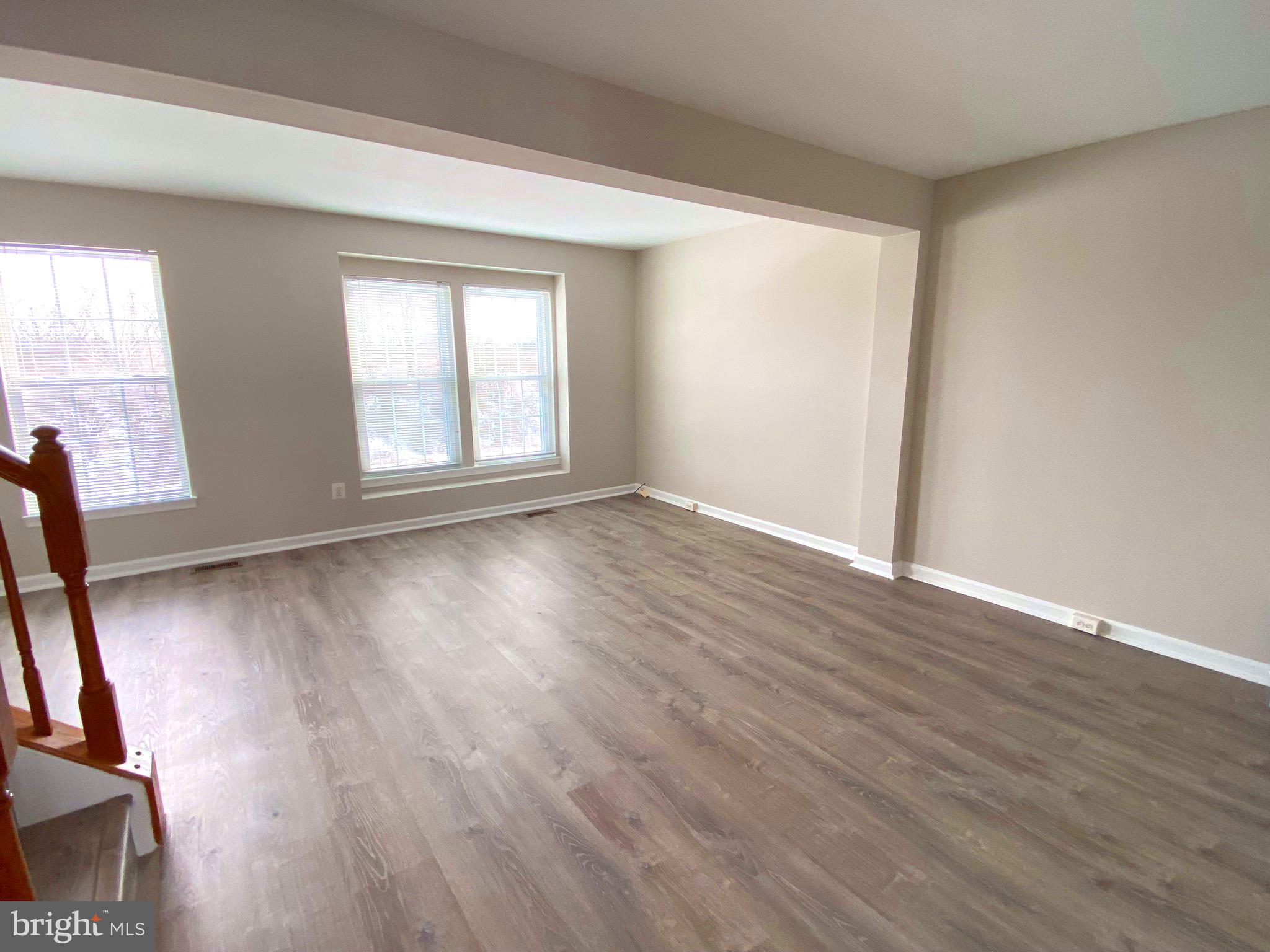 LAKELAND PLACE - Residential Lease