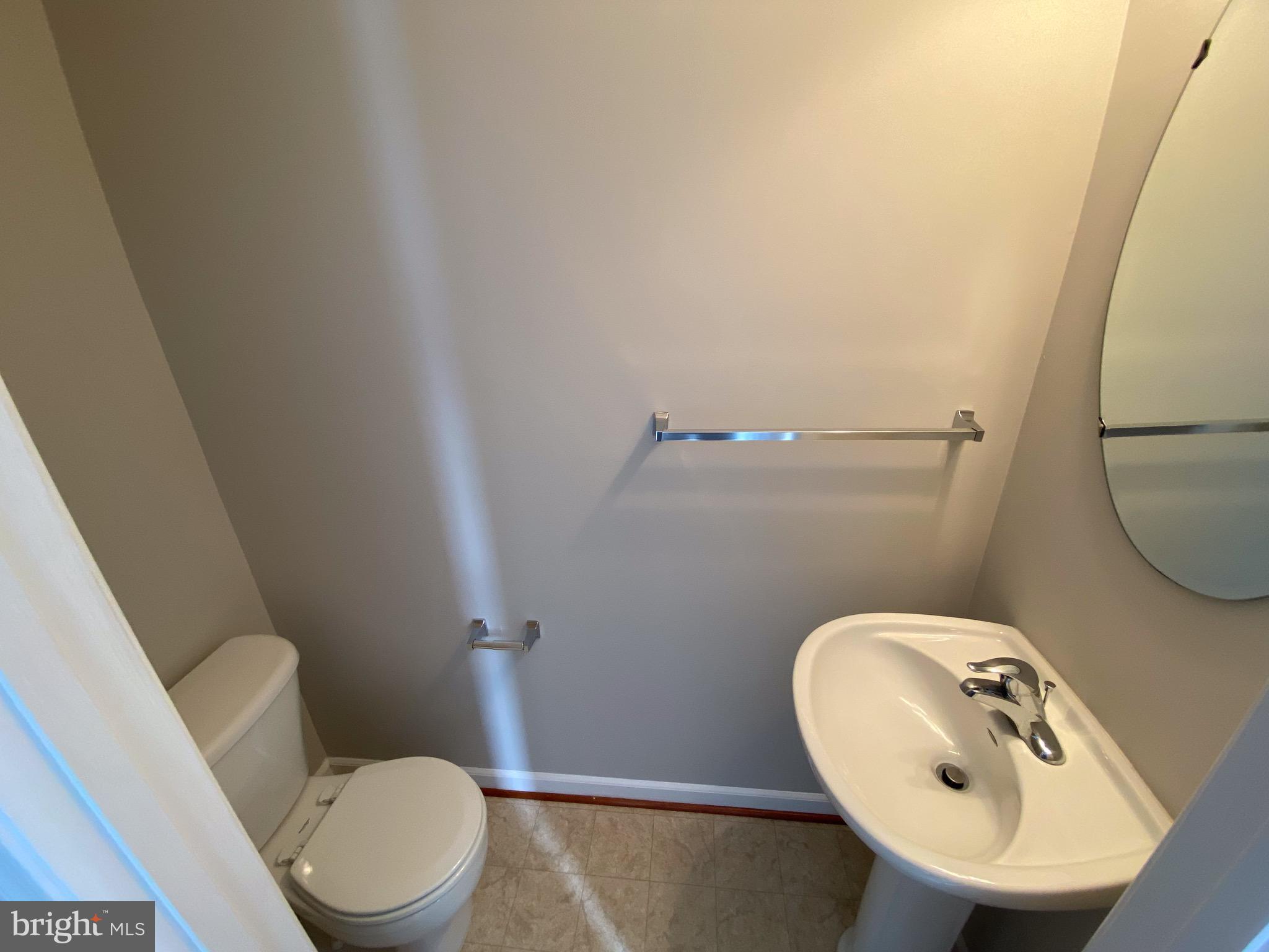 LAKELAND PLACE - Residential Lease