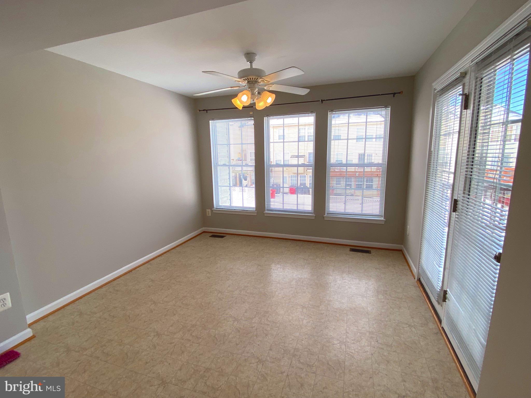 LAKELAND PLACE - Residential Lease