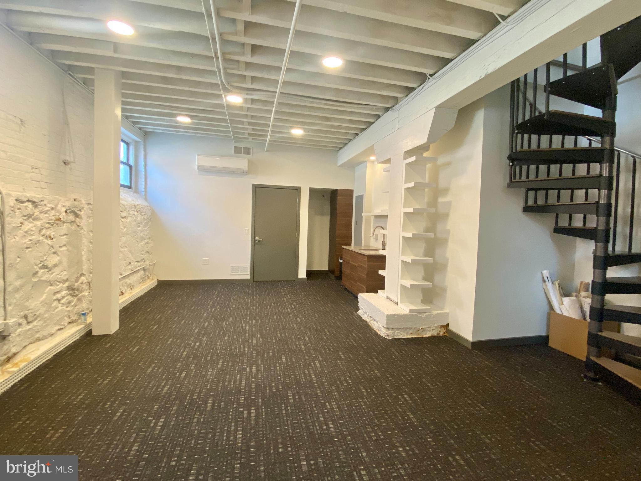 325 N QUEEN STREET 325 G-03