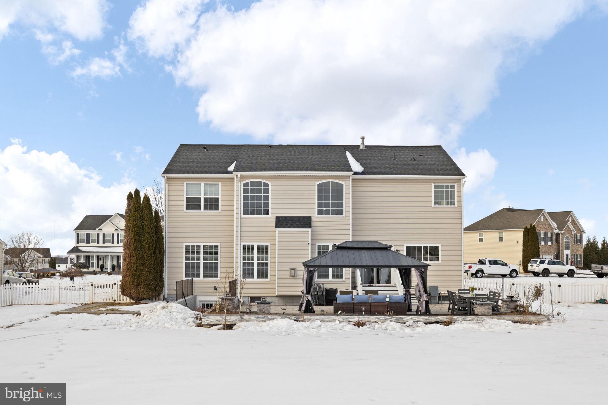 NORTH RIDGE ESTATES - Residential