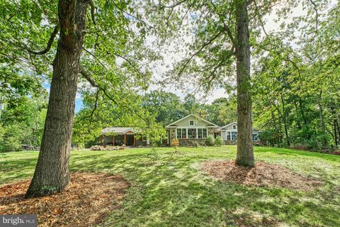 Photo of 43470 Evans Pond Road, LEESBURG, VA 20176 (MLS # VALO2116042)