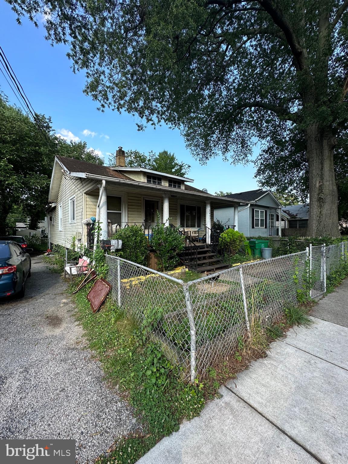 COLMAR MANOR - Residential