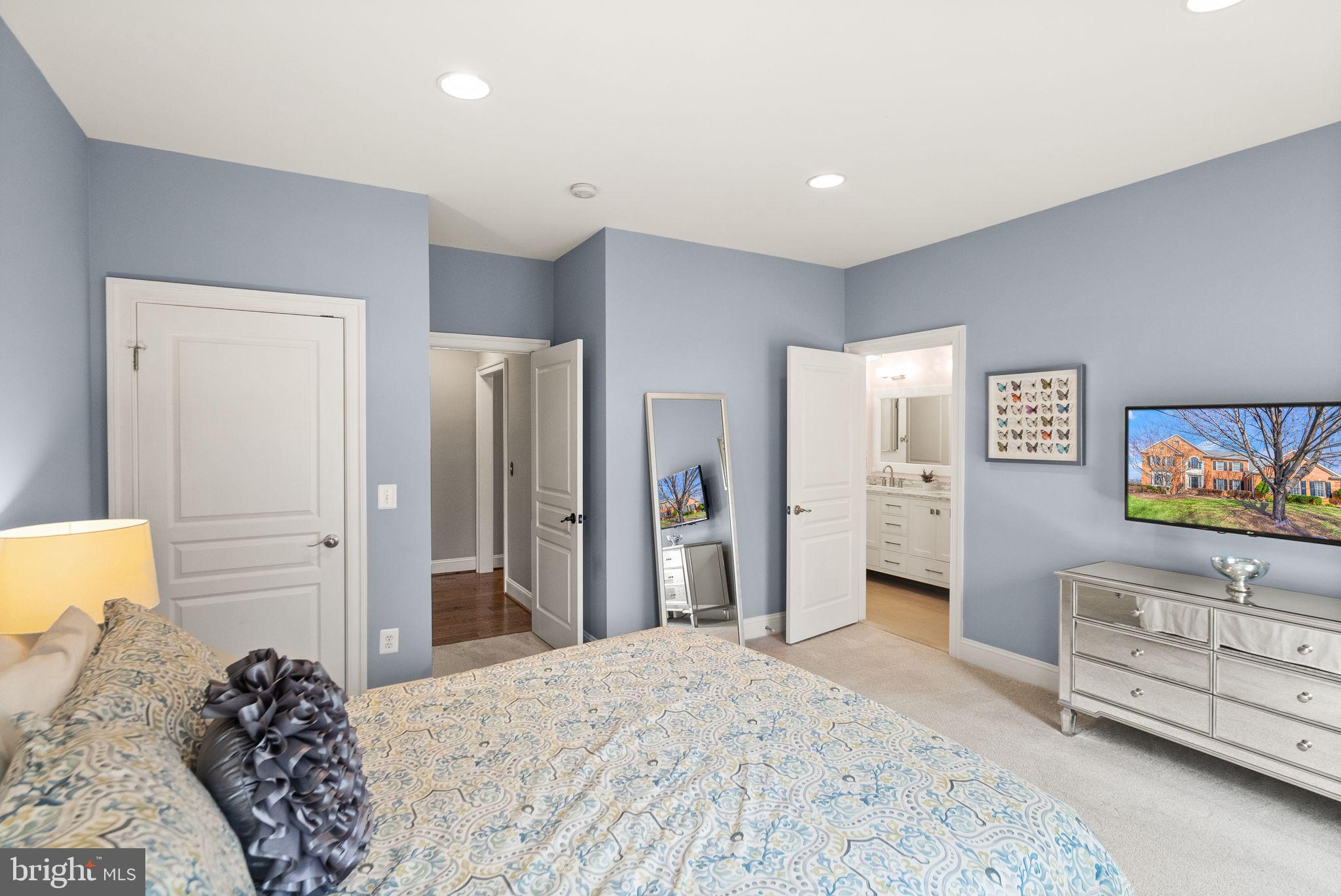 CEDAR CHASE - Residential