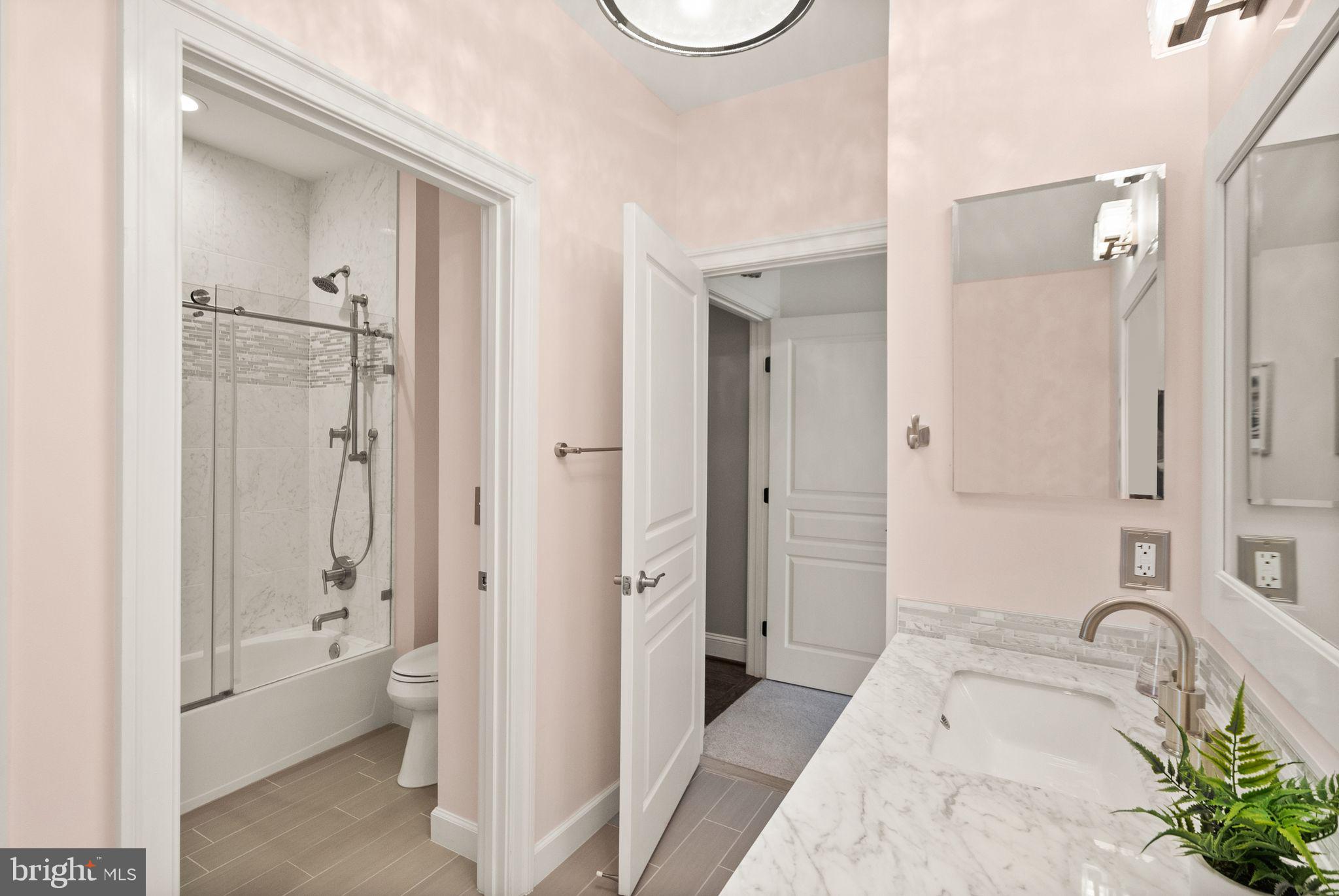 CEDAR CHASE - Residential