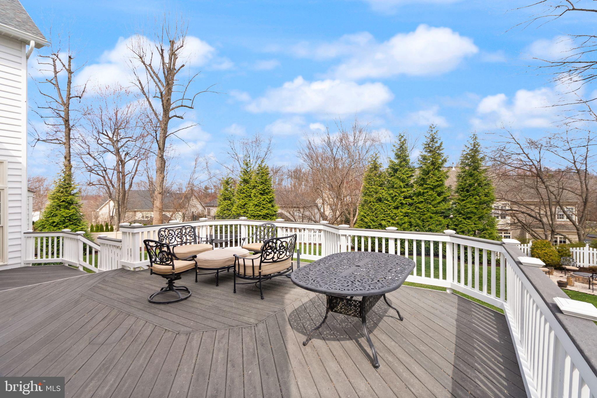 CEDAR CHASE - Residential