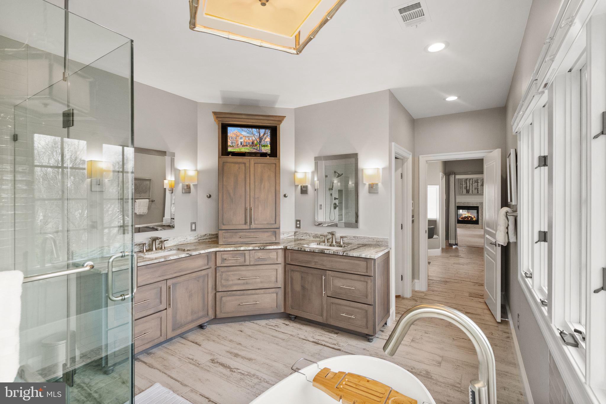 CEDAR CHASE - Residential