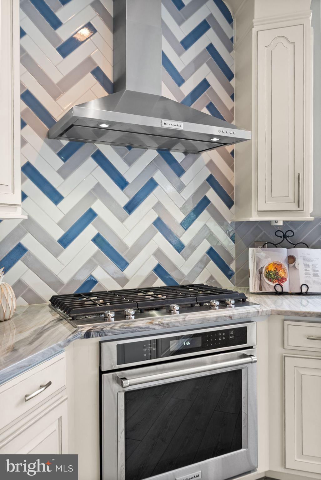 CEDAR CHASE - Residential