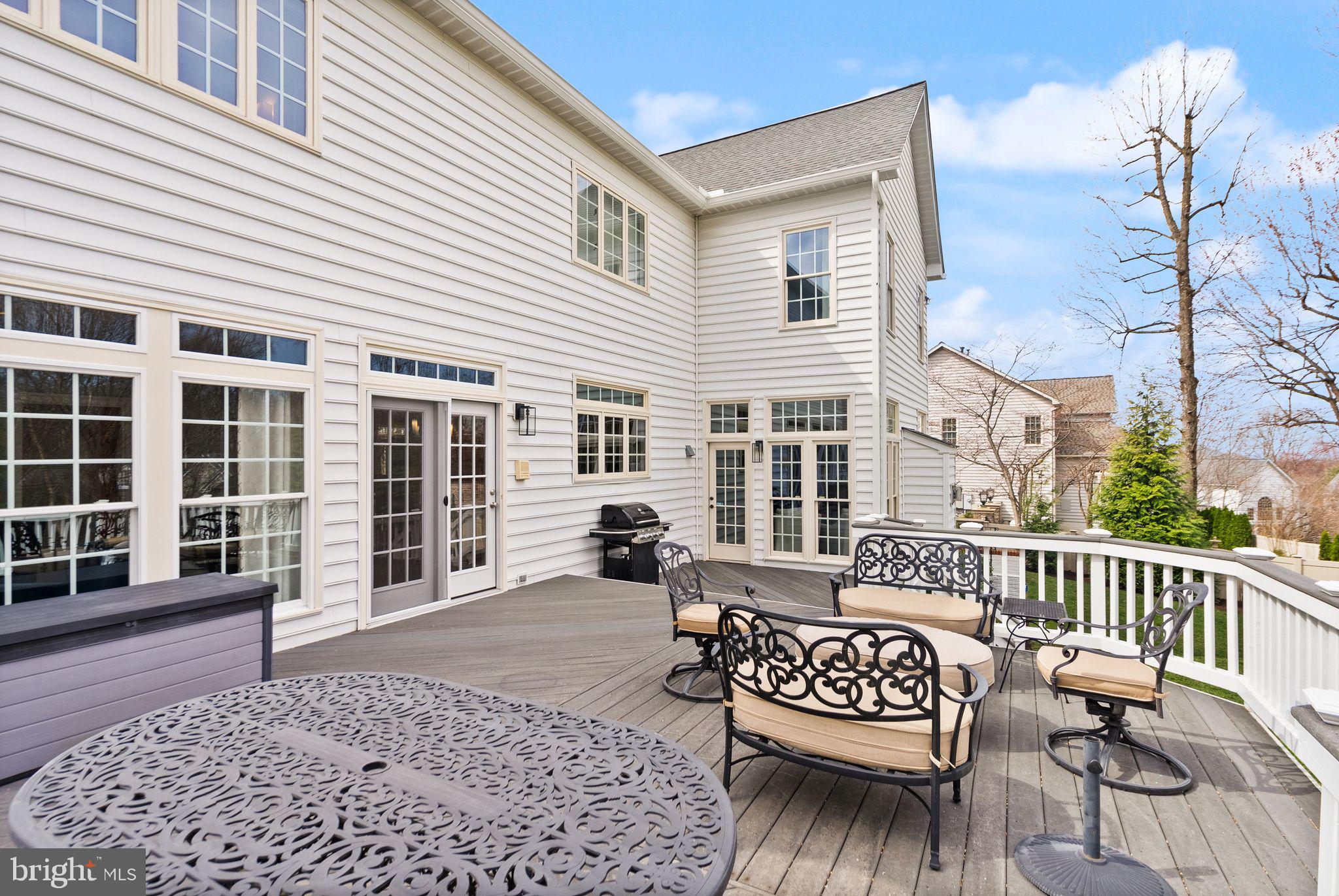 CEDAR CHASE - Residential