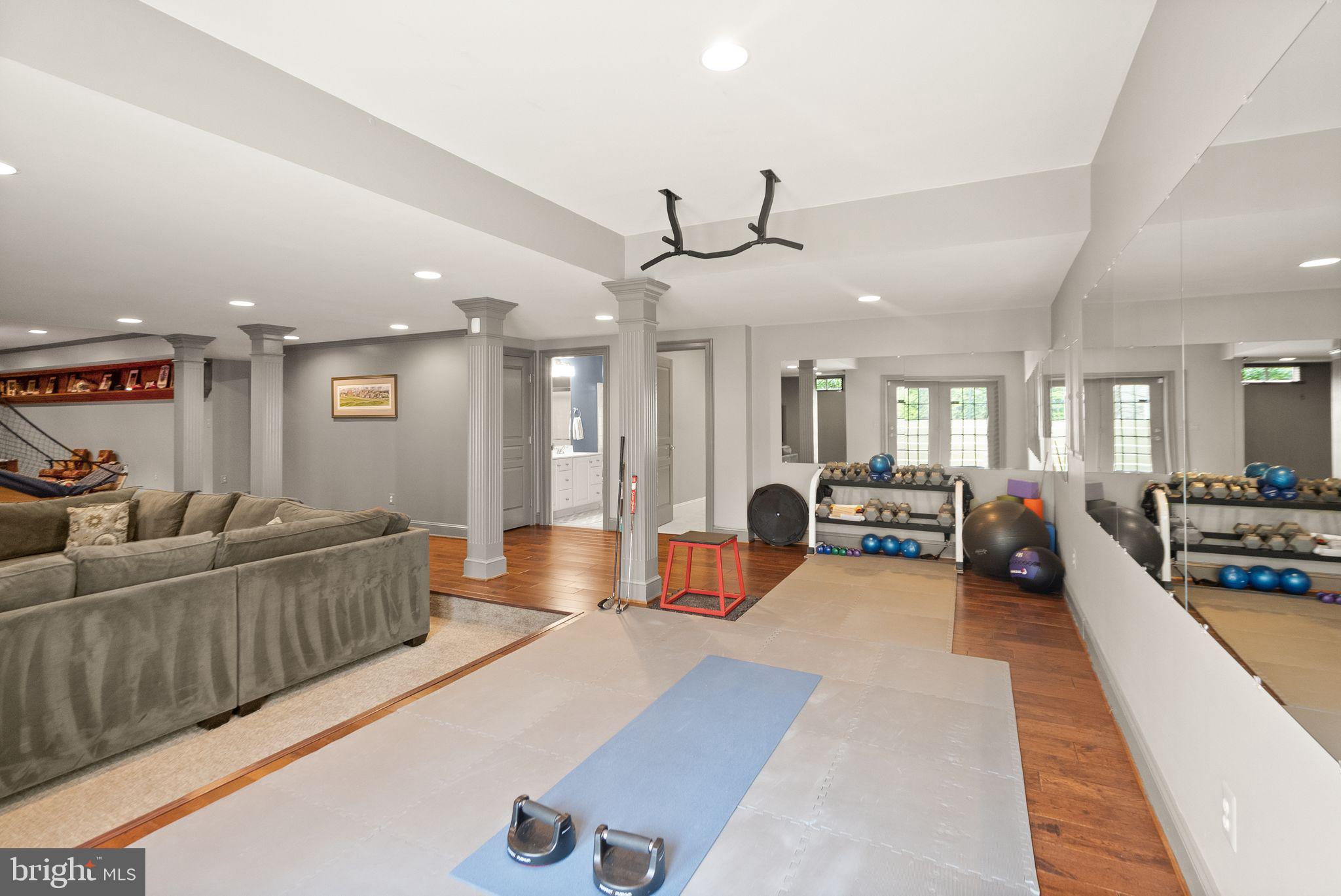 CEDAR CHASE - Residential