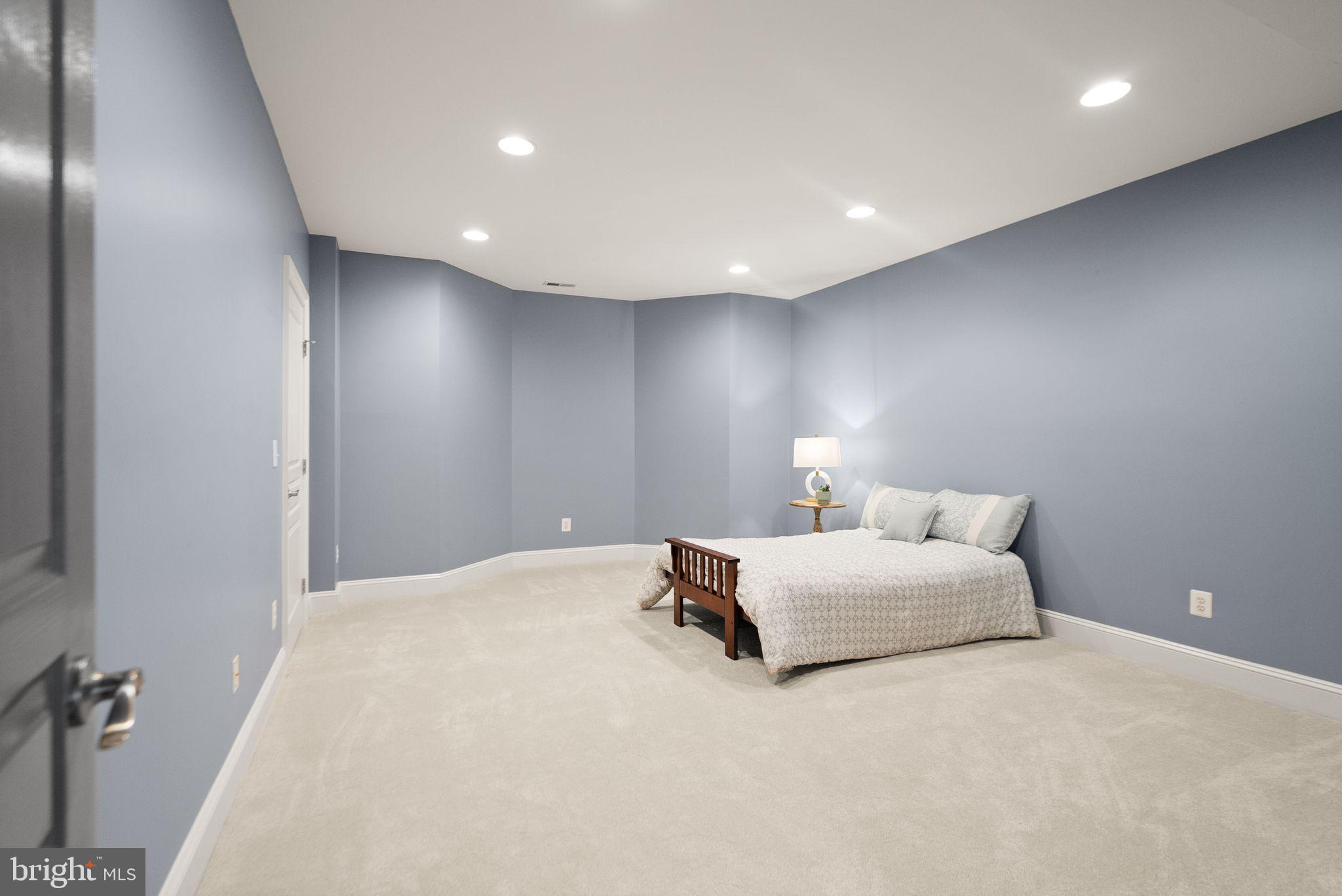 CEDAR CHASE - Residential