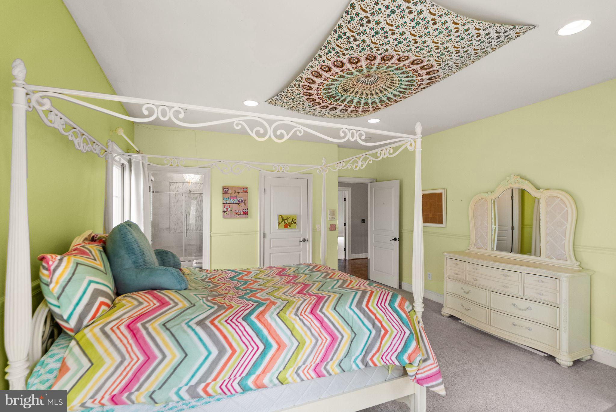 CEDAR CHASE - Residential