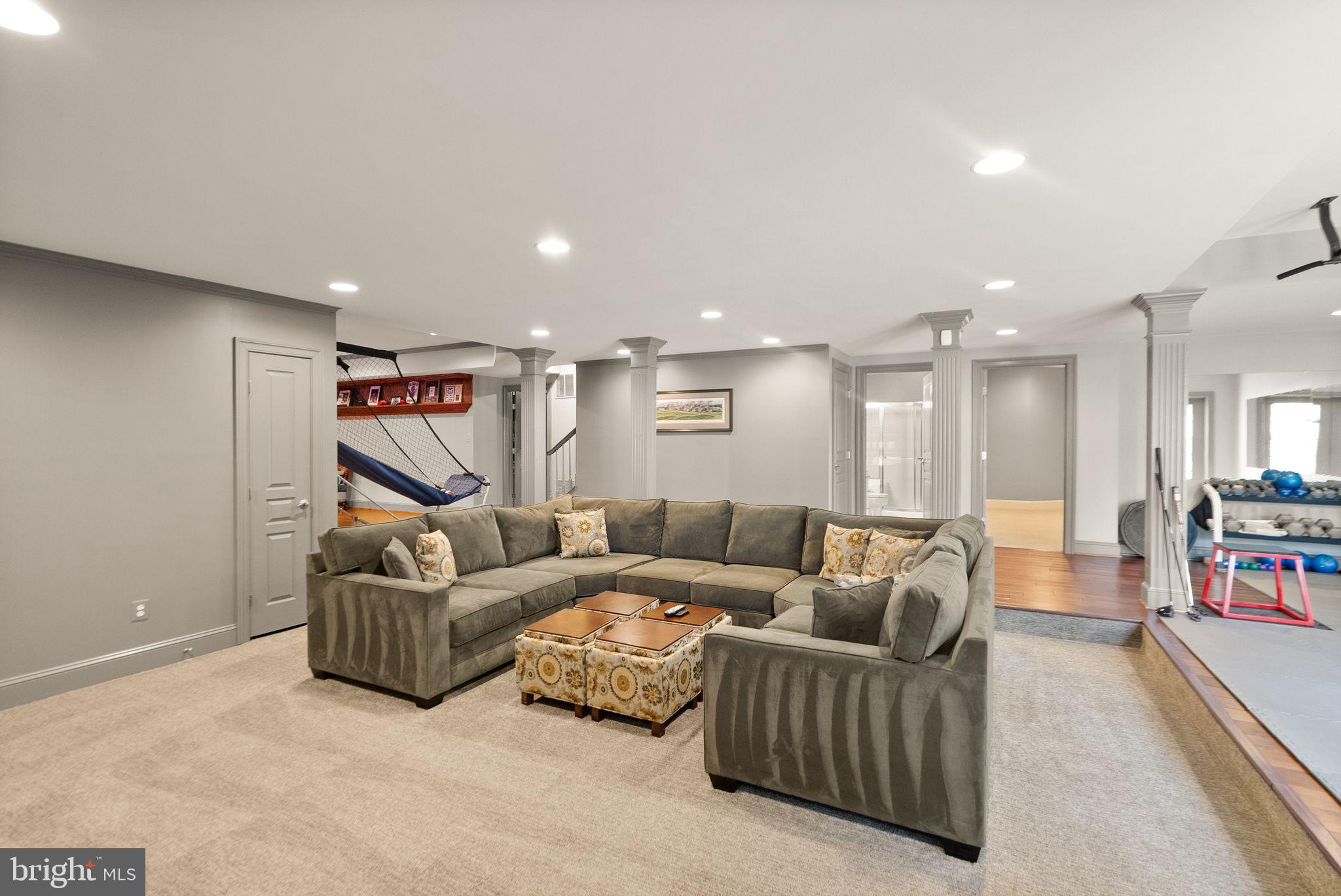 CEDAR CHASE - Residential