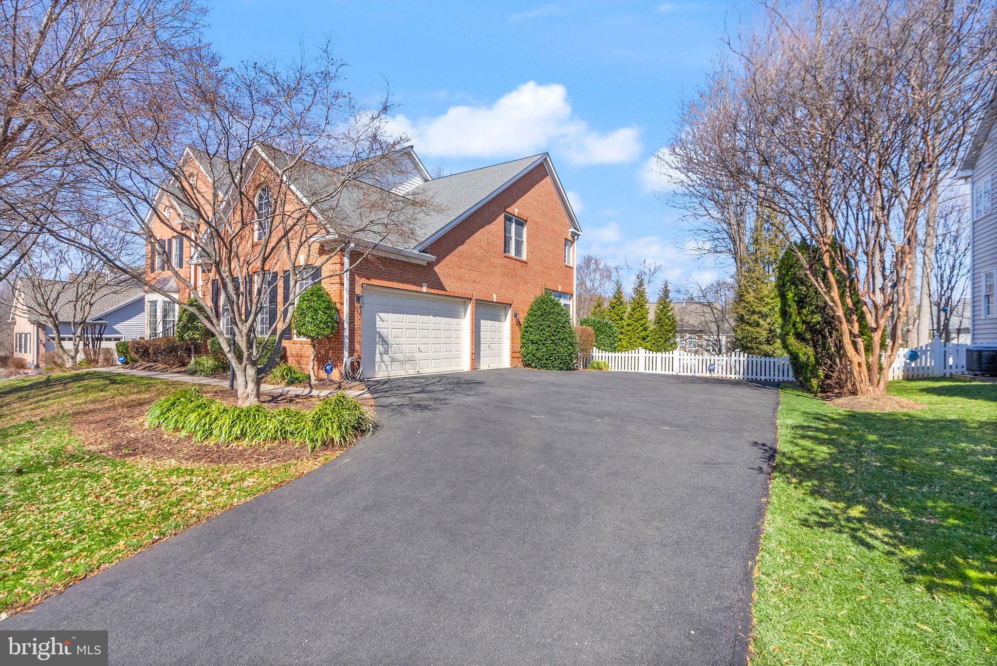 CEDAR CHASE - Residential