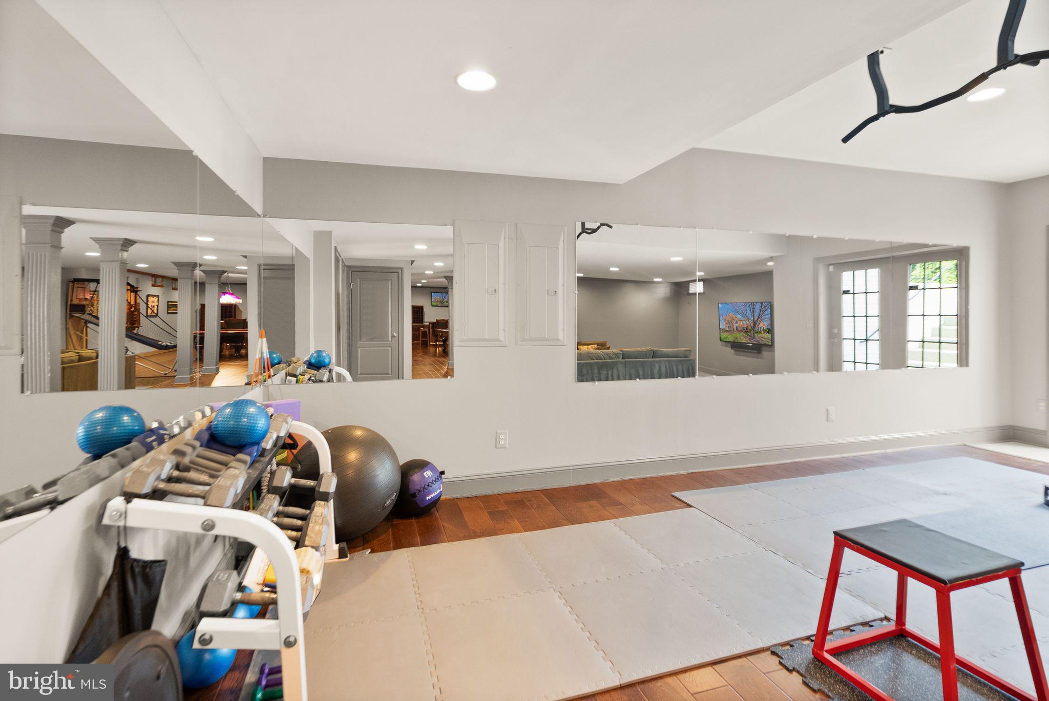 CEDAR CHASE - Residential