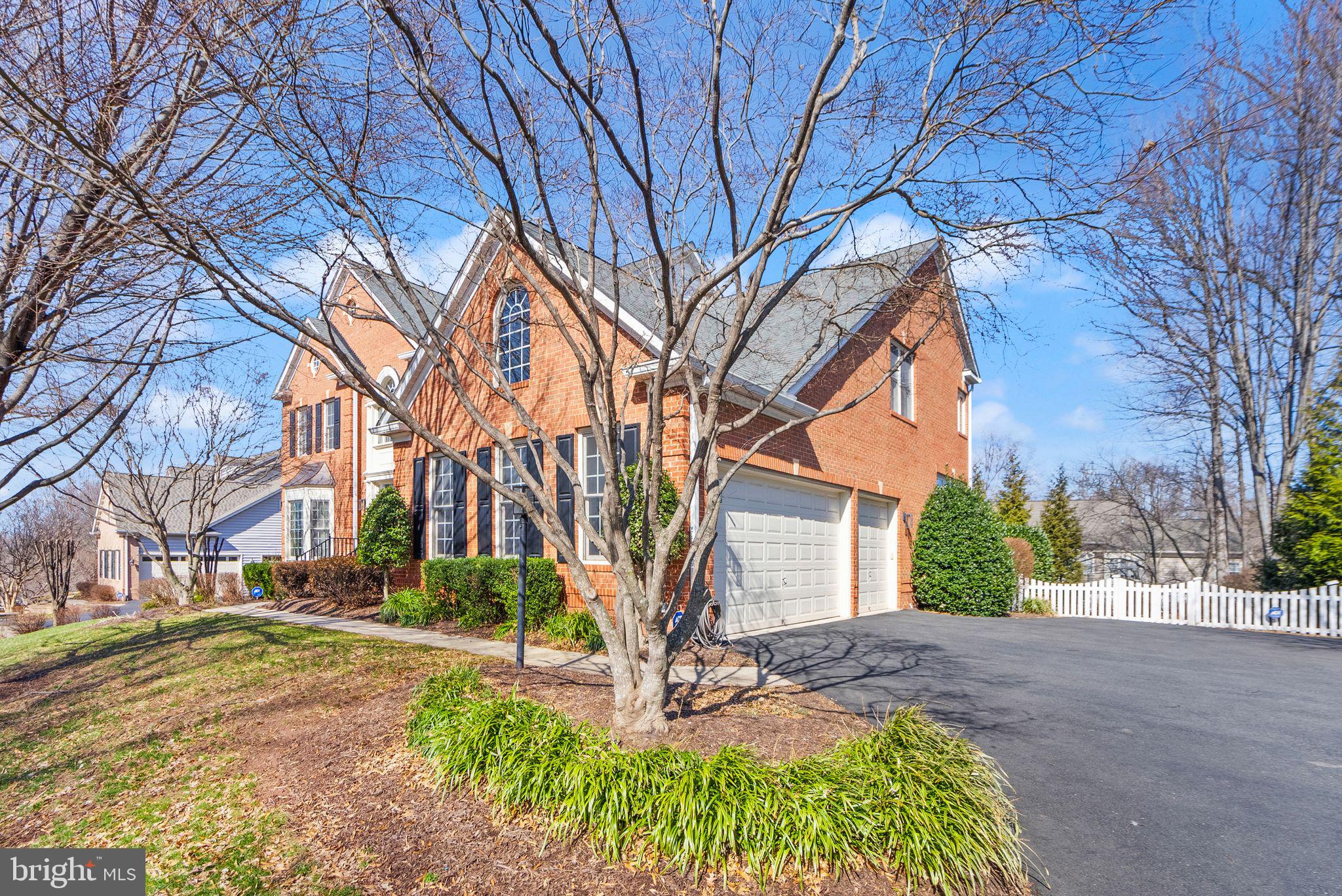 CEDAR CHASE - Residential