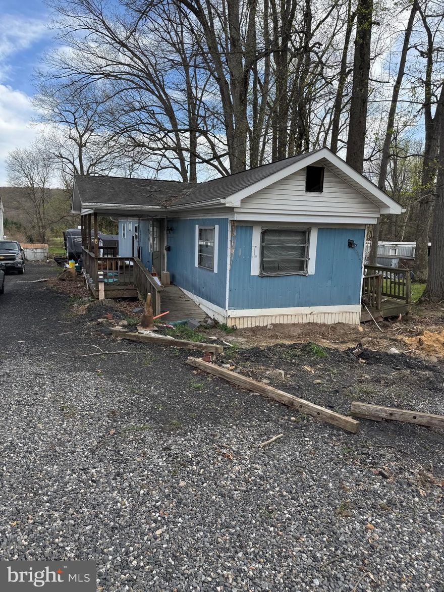 Great investment opportunity!!! This listing includes two parcels— Tax IDs  22-17-0141 and 22-17-0142 totaling 0.34 acres. Both lots currently have mobile homes  in need of complete tear down, offering a clean slate for your vision. Public water and public sewer are available. Bring your own mobile home and enjoy the benefits of owning your land. No monthly lot rent!! Don’t miss out on this fantastic opportunity to invest or build exactly what you need.