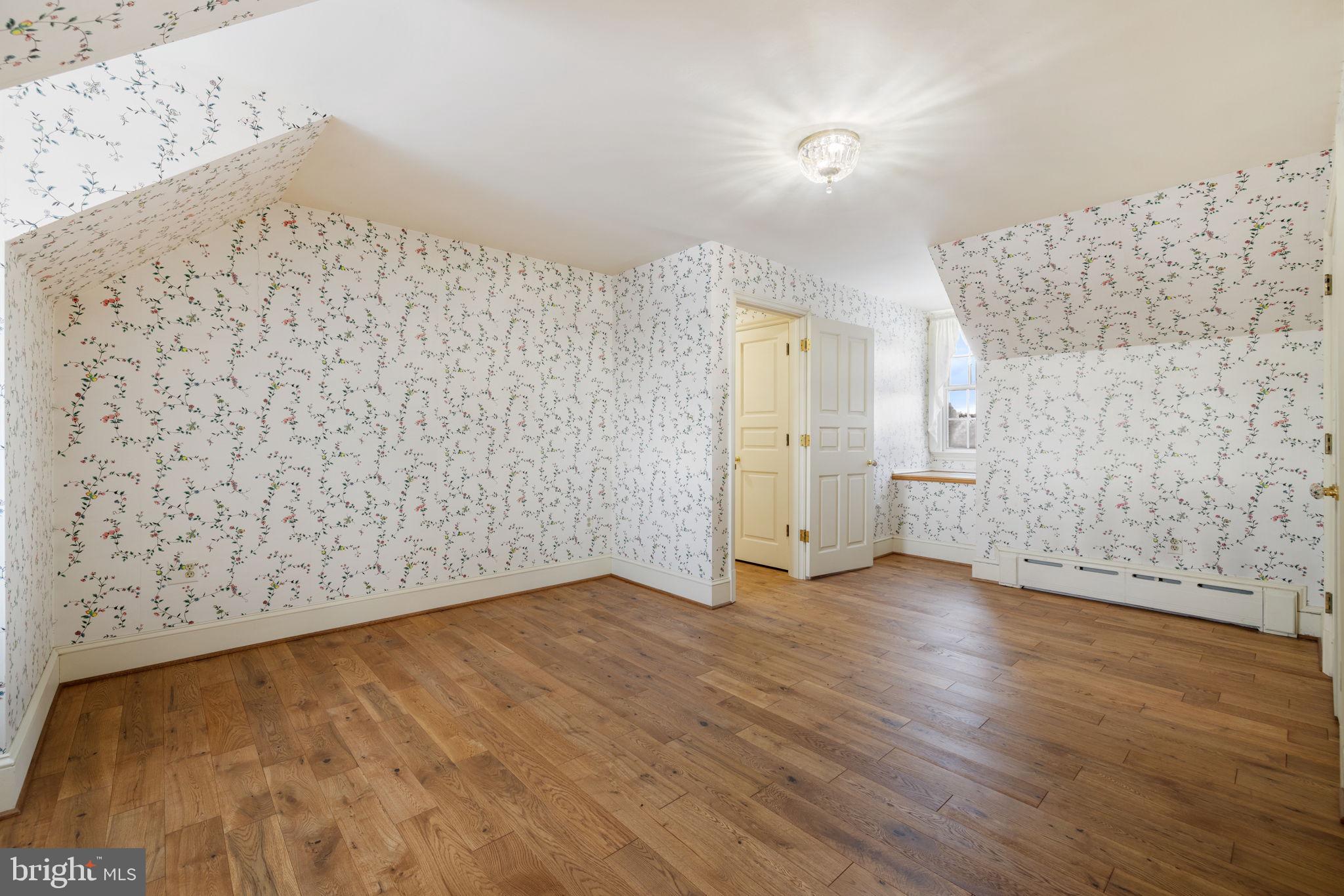 THE PLAINS - Residential