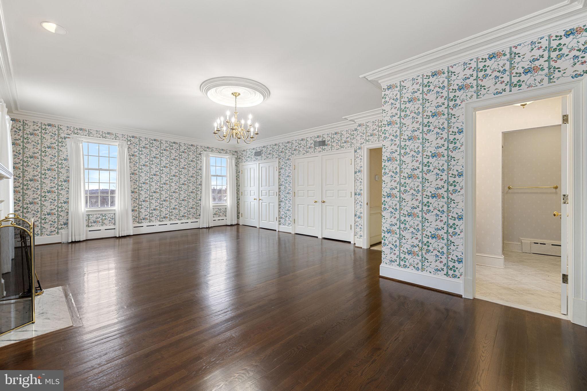 THE PLAINS - Residential