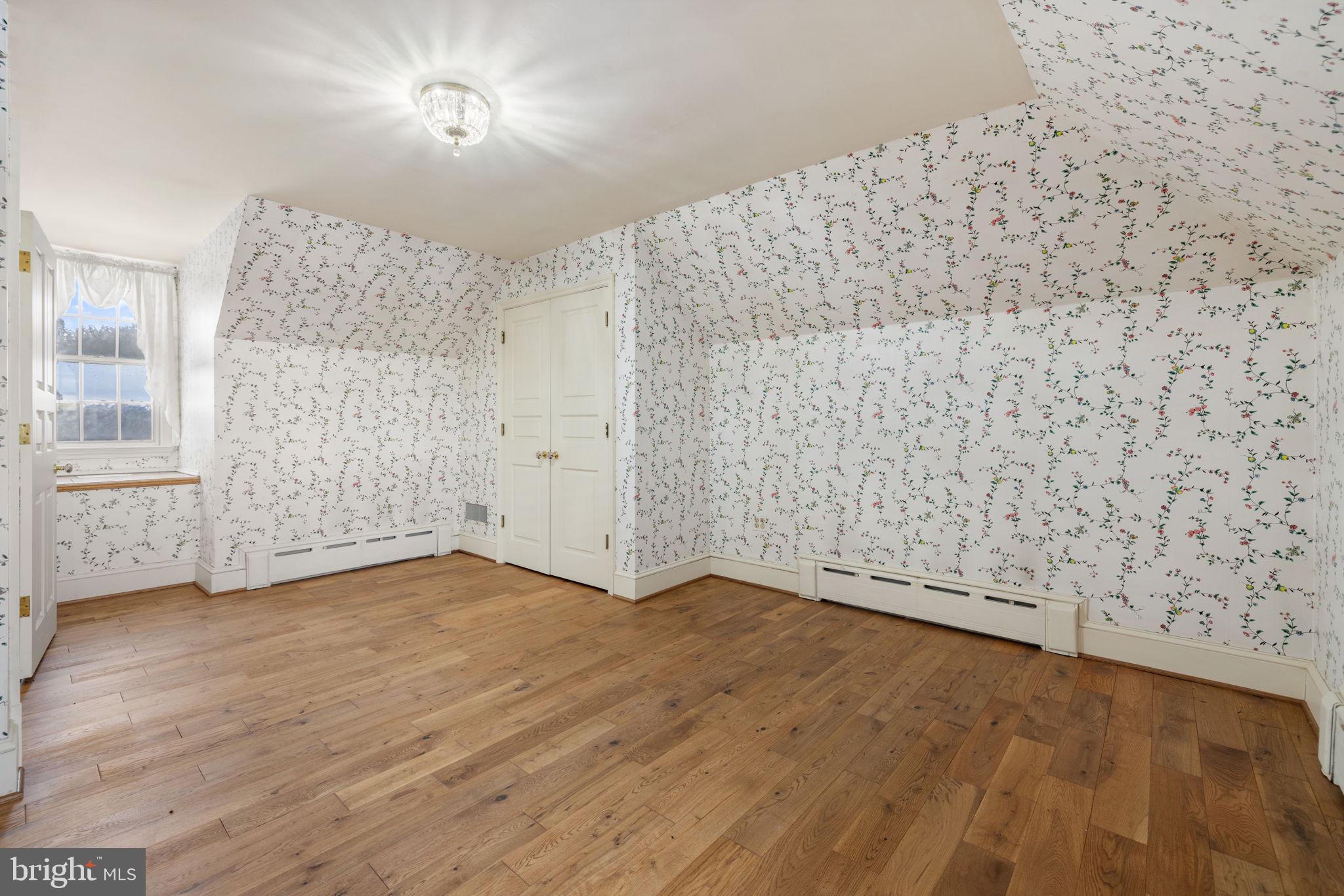 THE PLAINS - Residential