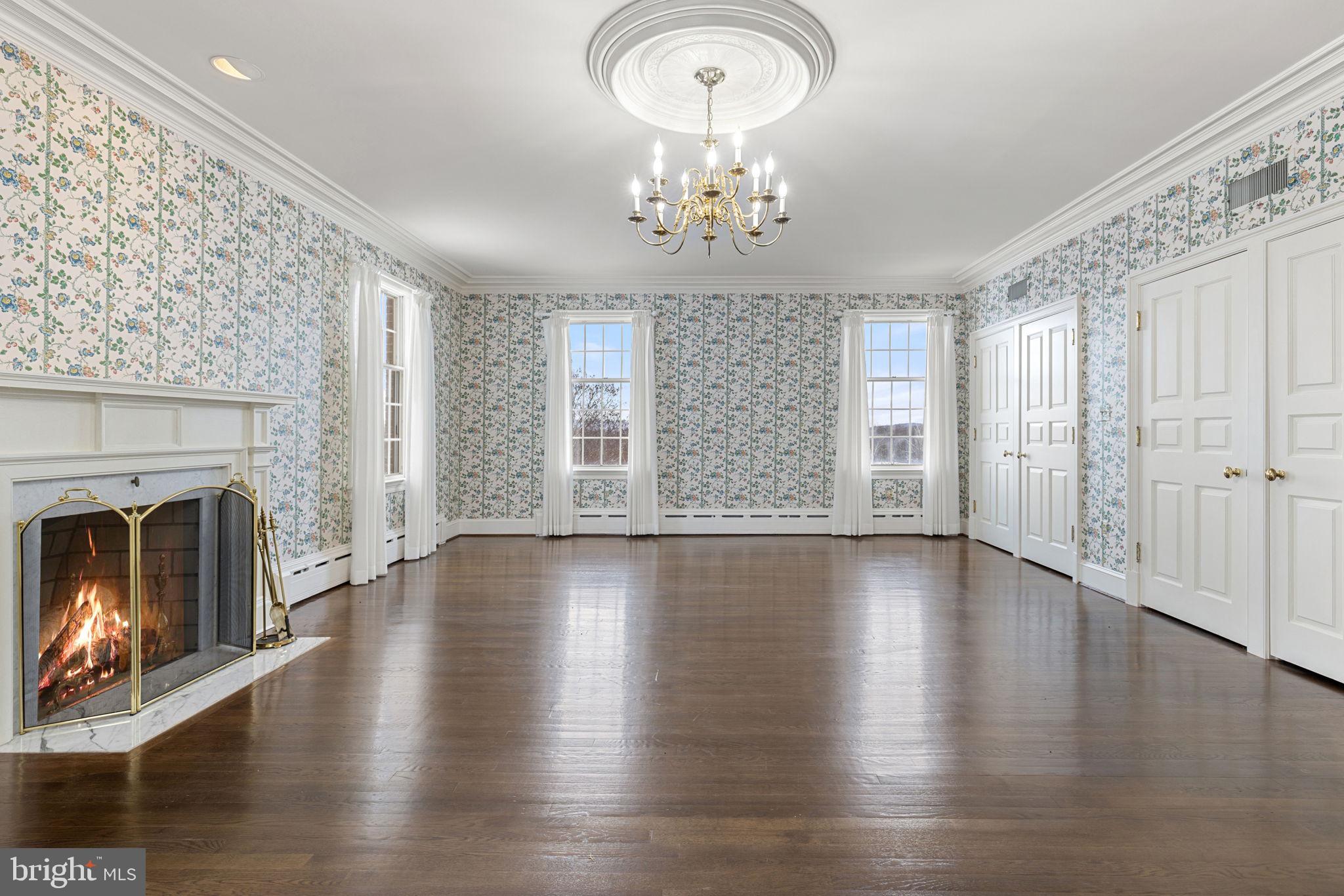 THE PLAINS - Residential