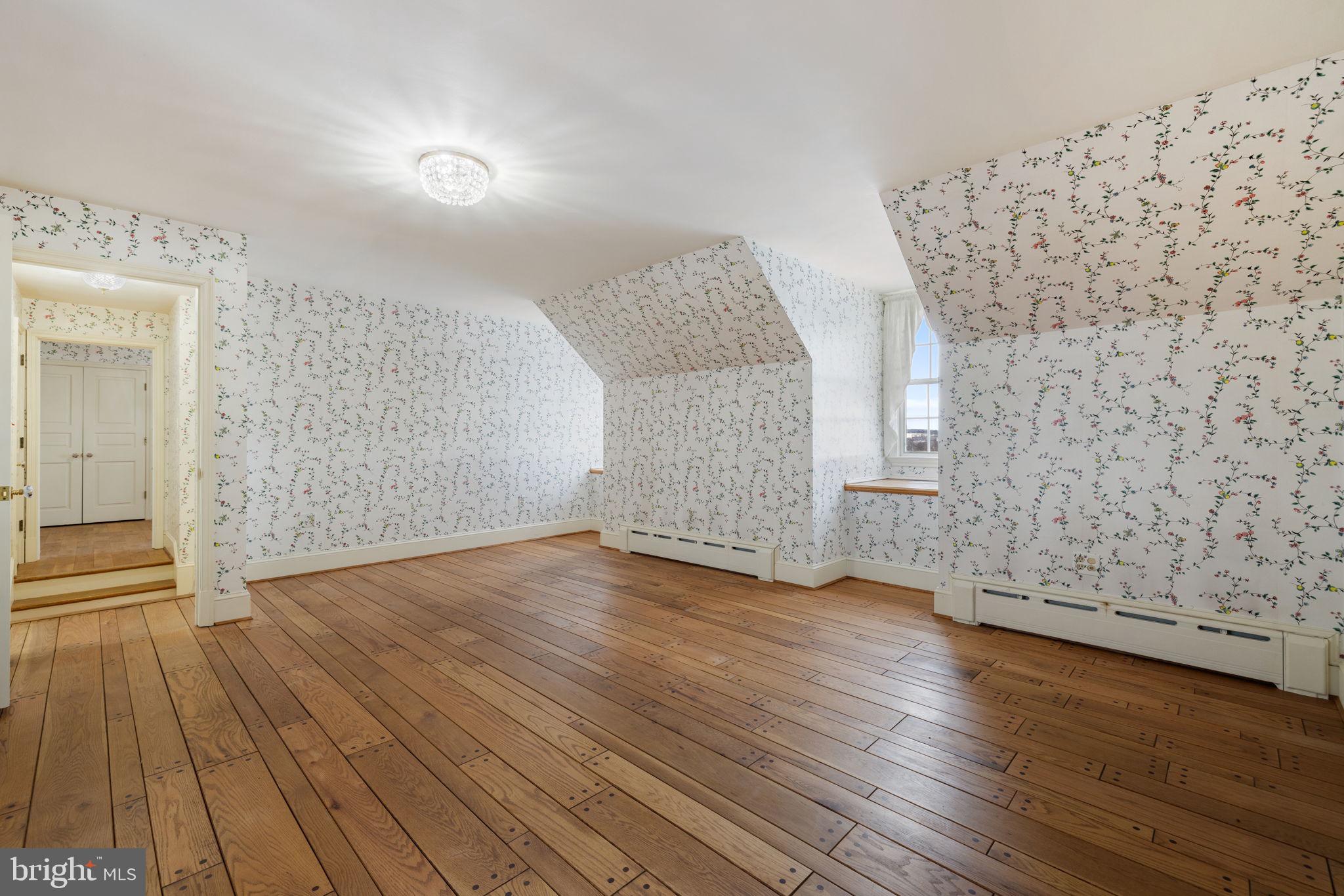 THE PLAINS - Residential