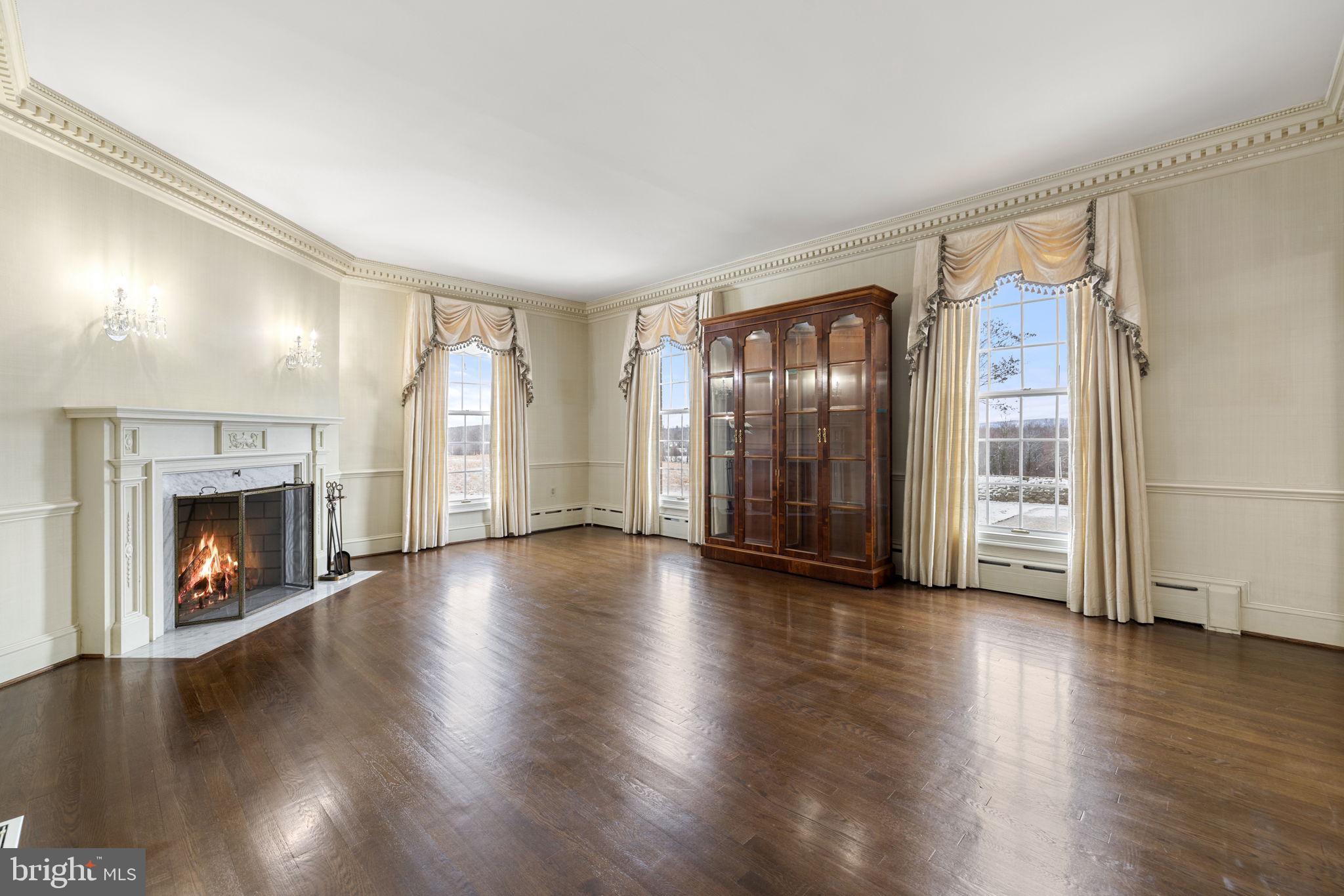 THE PLAINS - Residential