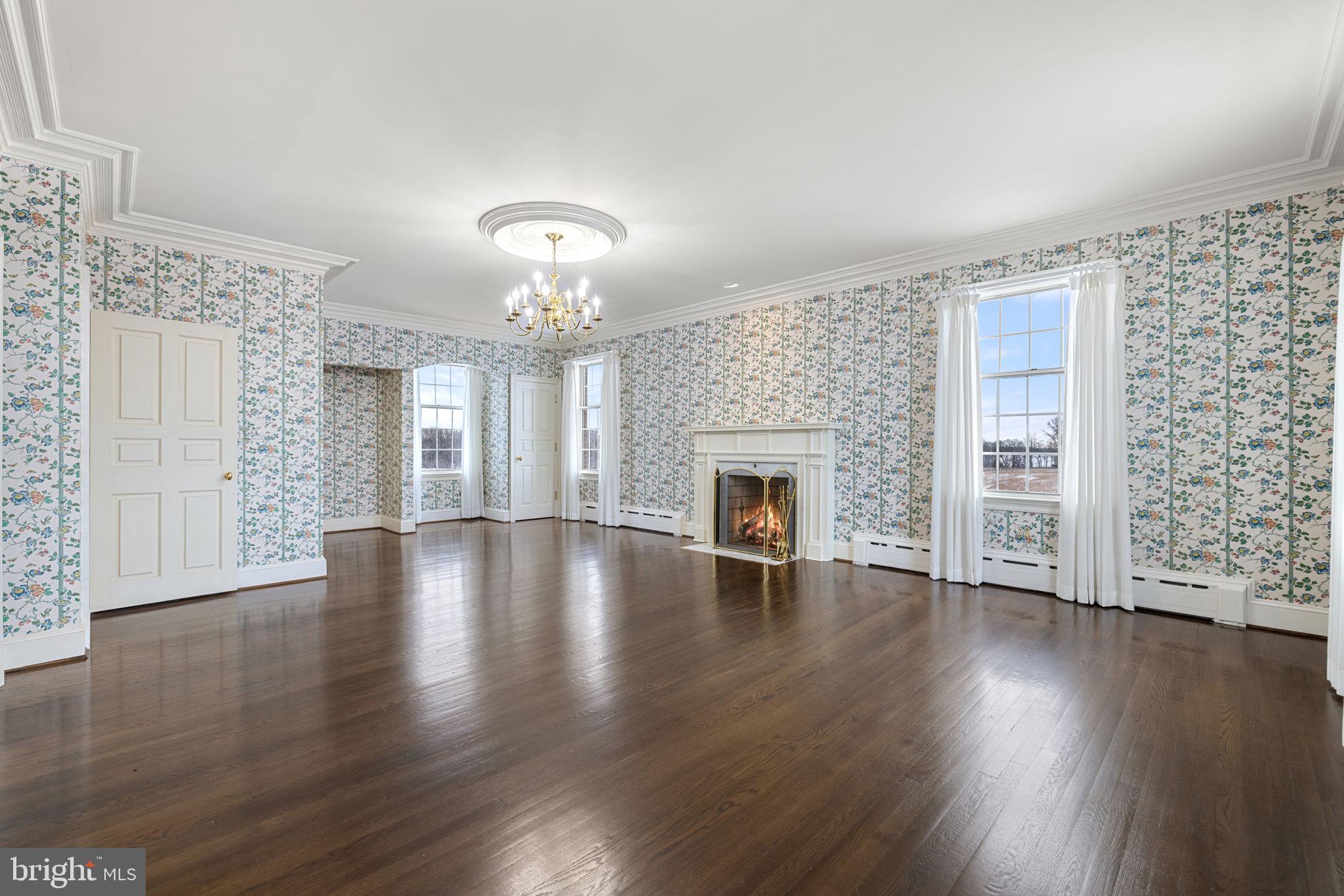 THE PLAINS - Residential