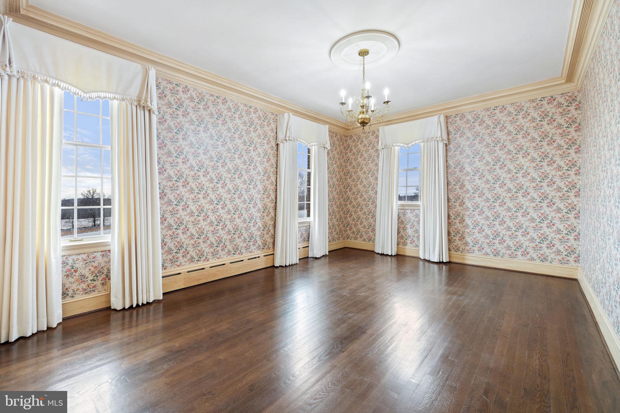 THE PLAINS - Residential