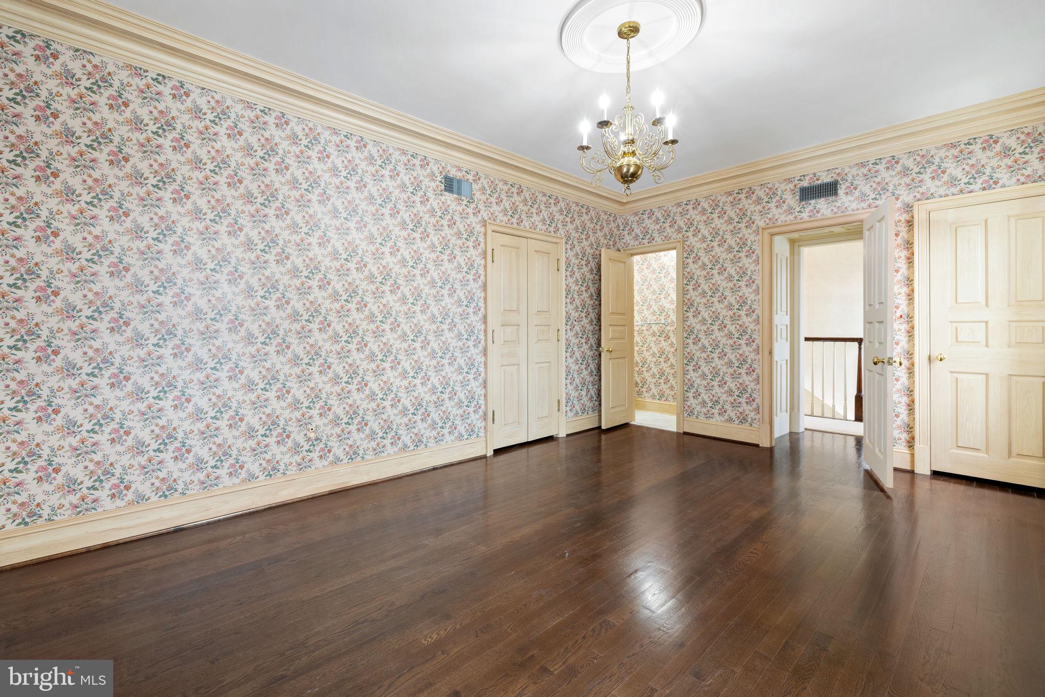 THE PLAINS - Residential